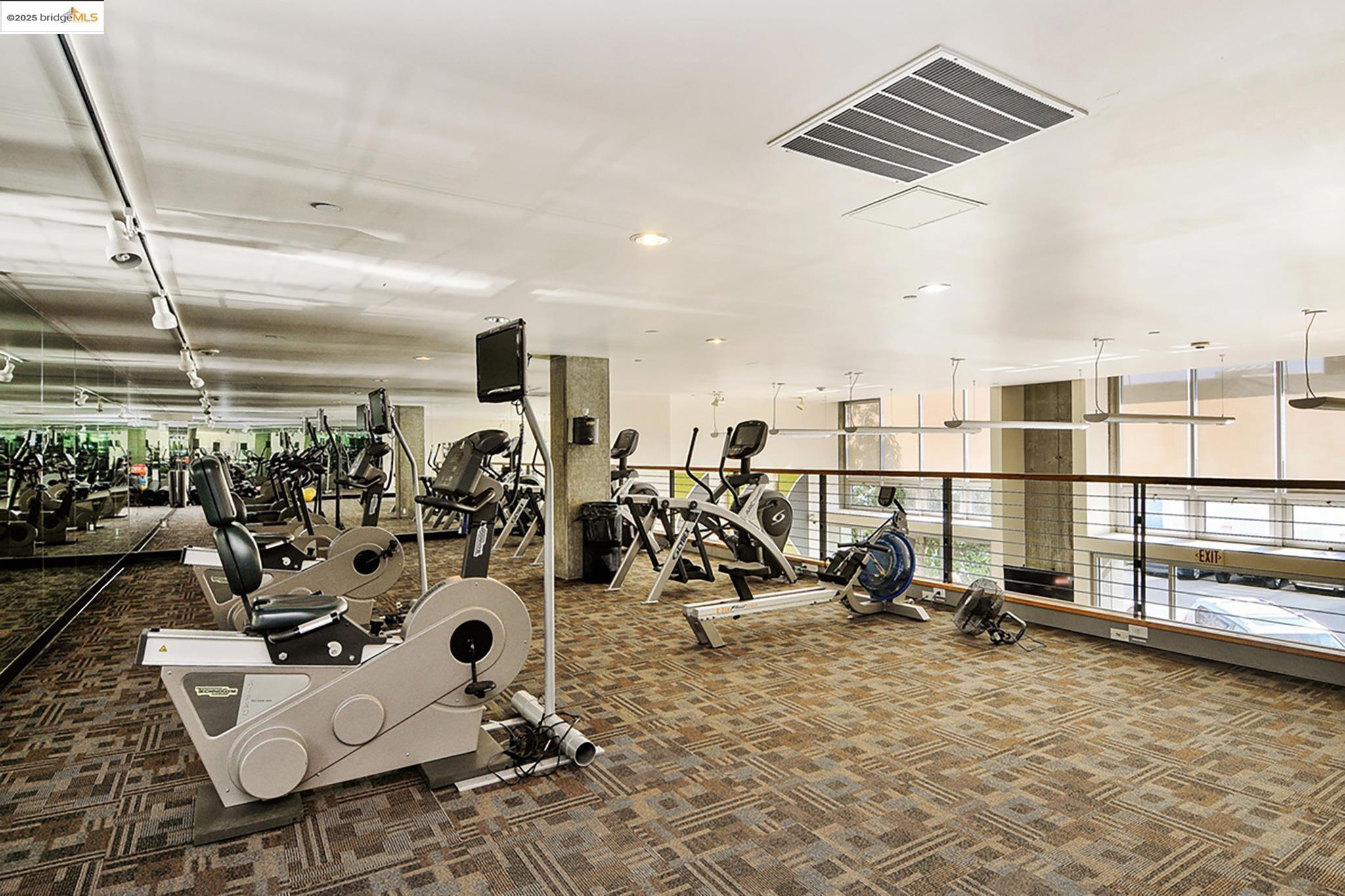 Detail Gallery Image 34 of 36 For 311 Oak St. #801,  Oakland,  CA 94607 - 1 Beds | 1 Baths