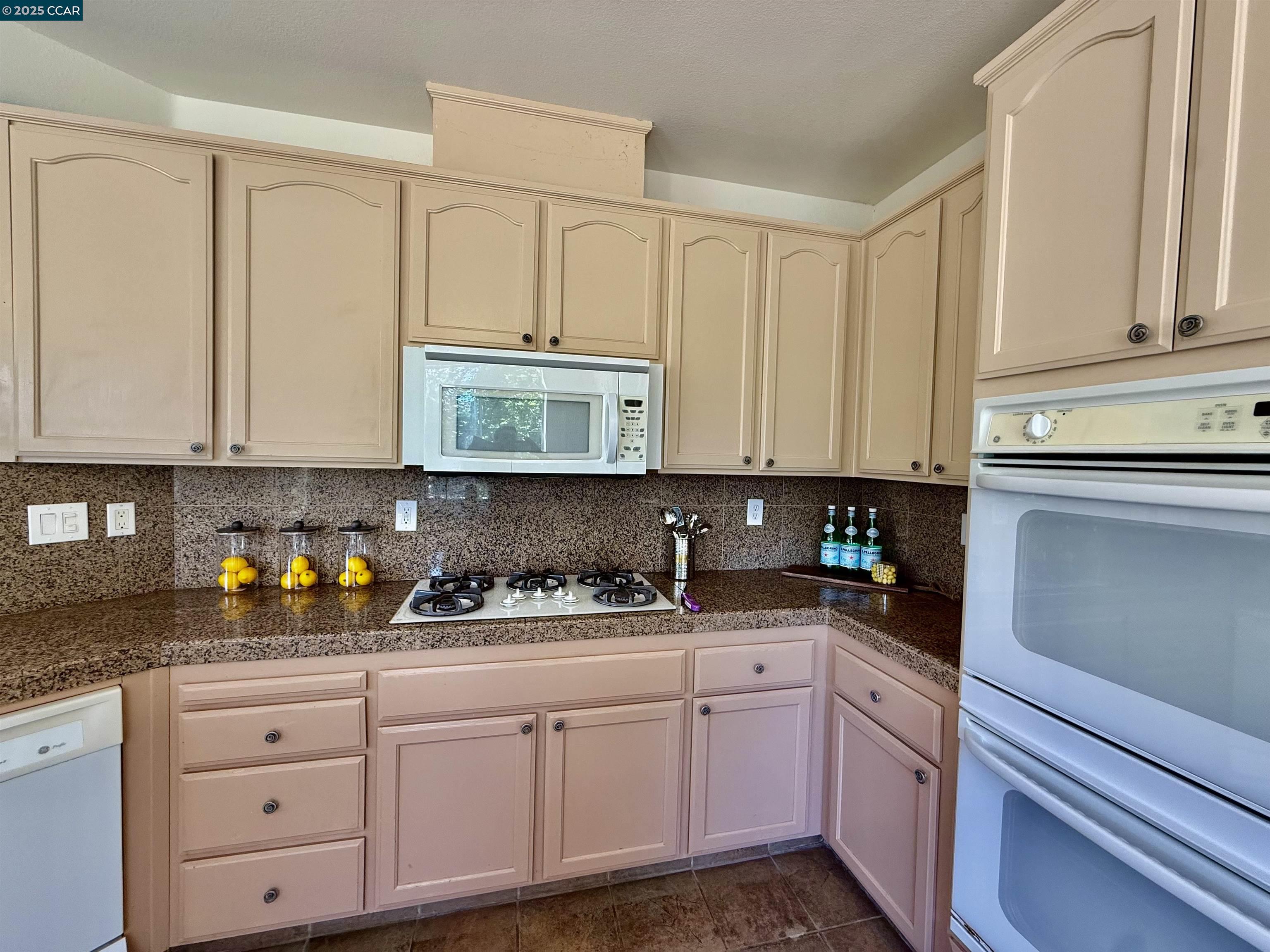 Detail Gallery Image 15 of 60 For 2325 Lansdowne Pl, Vallejo,  CA 94591 - 4 Beds | 3 Baths