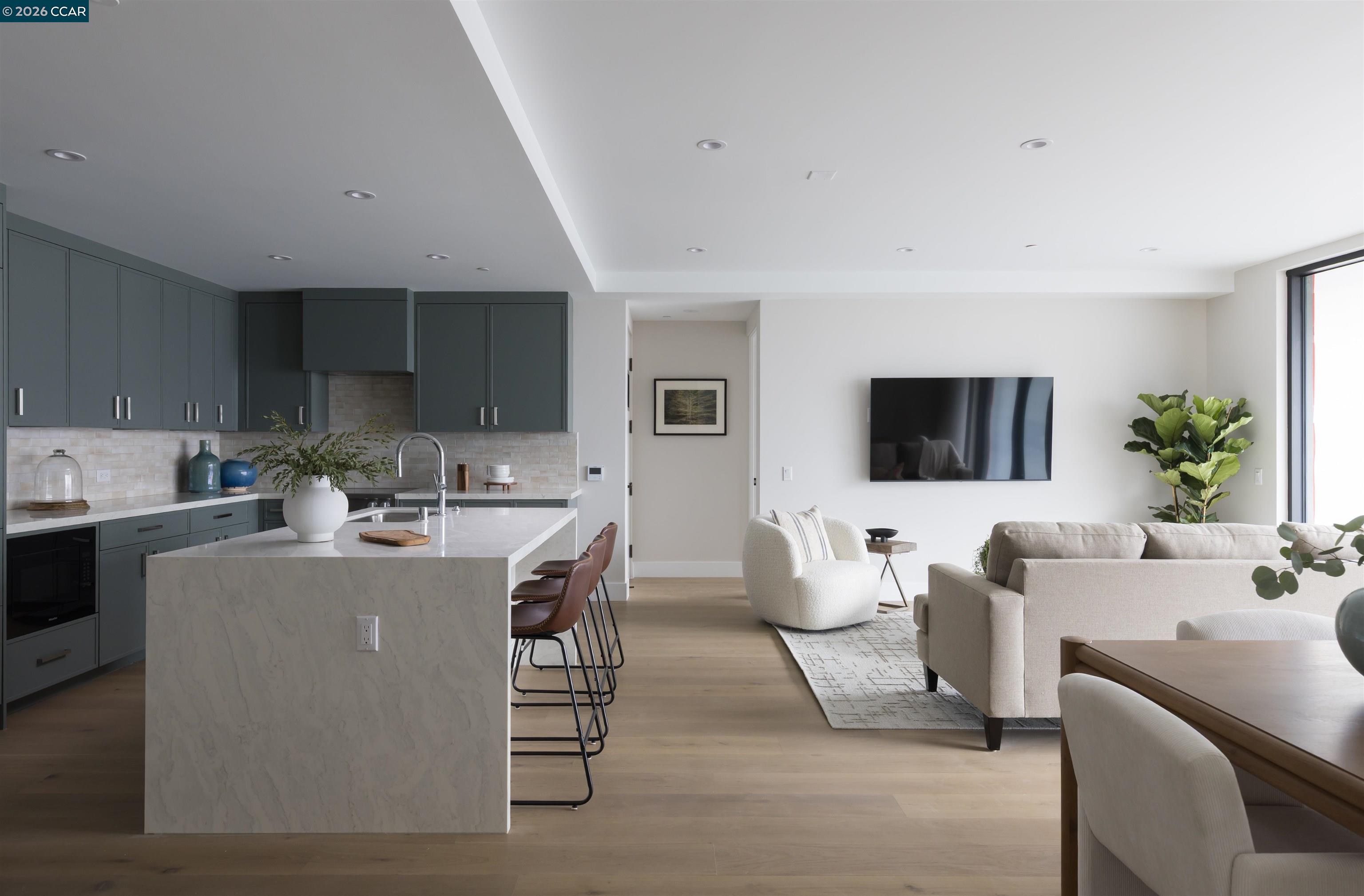 Photo #1: 41115522 Listing: Photo #1