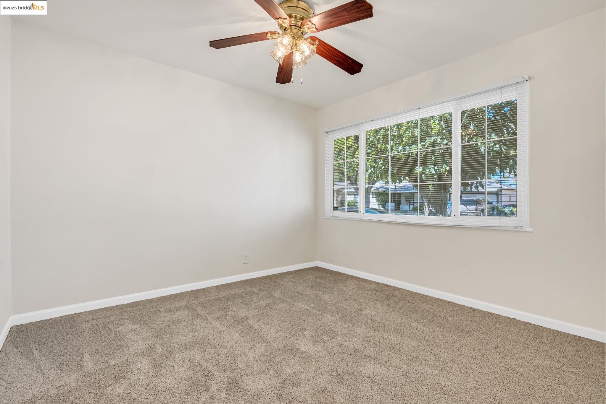 Detail Gallery Image 15 of 37 For 3224 Meadowbrook Dr, Concord,  CA 94519 - 3 Beds | 2 Baths