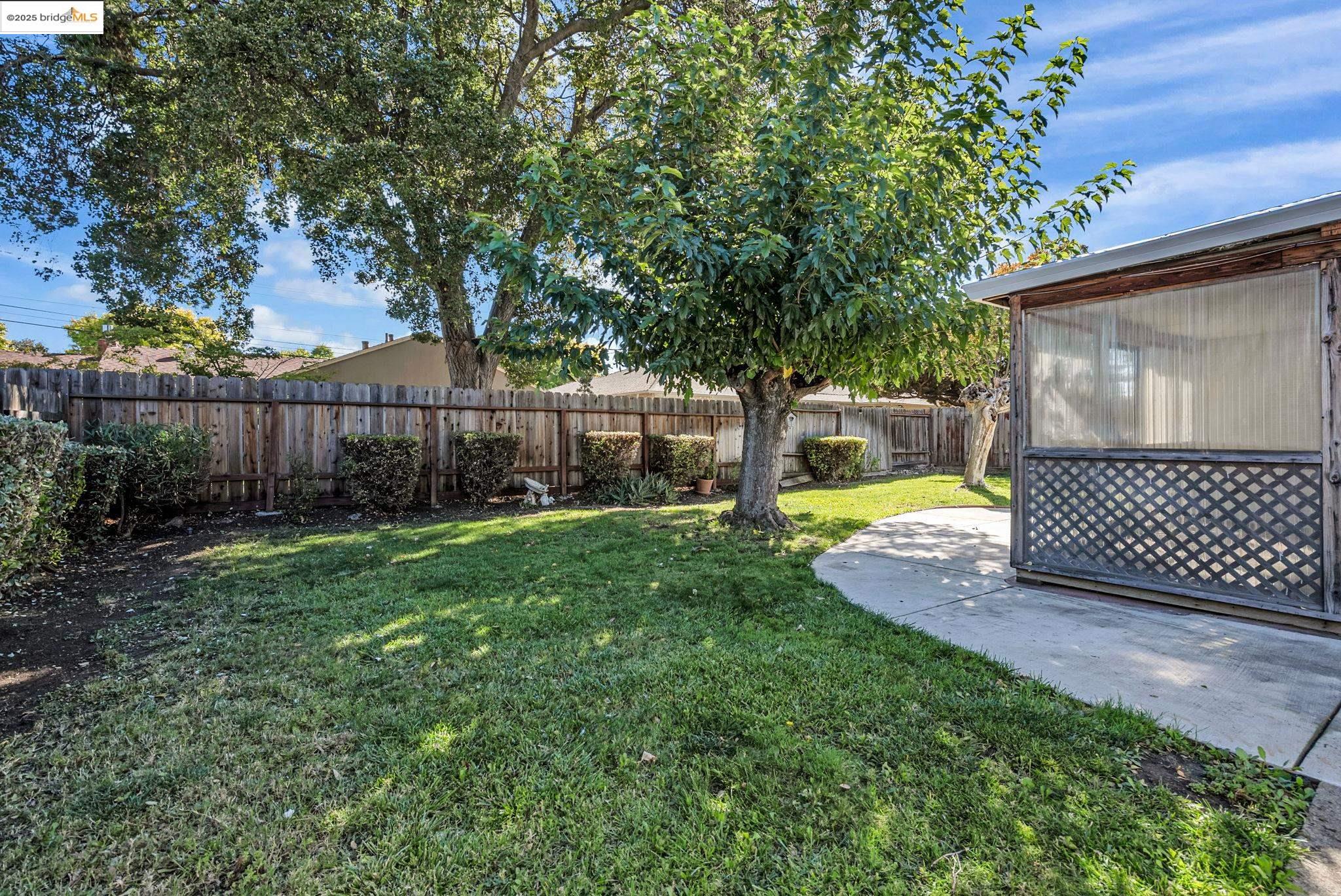 Detail Gallery Image 31 of 37 For 3224 Meadowbrook Dr, Concord,  CA 94519 - 3 Beds | 2 Baths