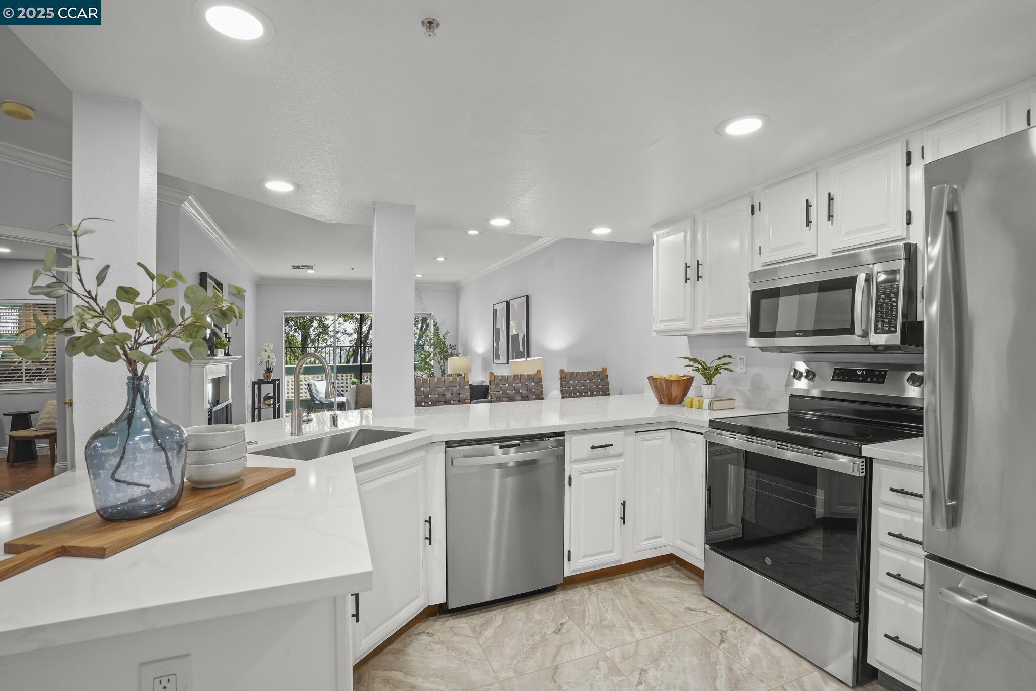 Detail Gallery Image 11 of 36 For 216 Stonepine  Ln, San Ramon,  CA 94583 - 3 Beds | 2 Baths