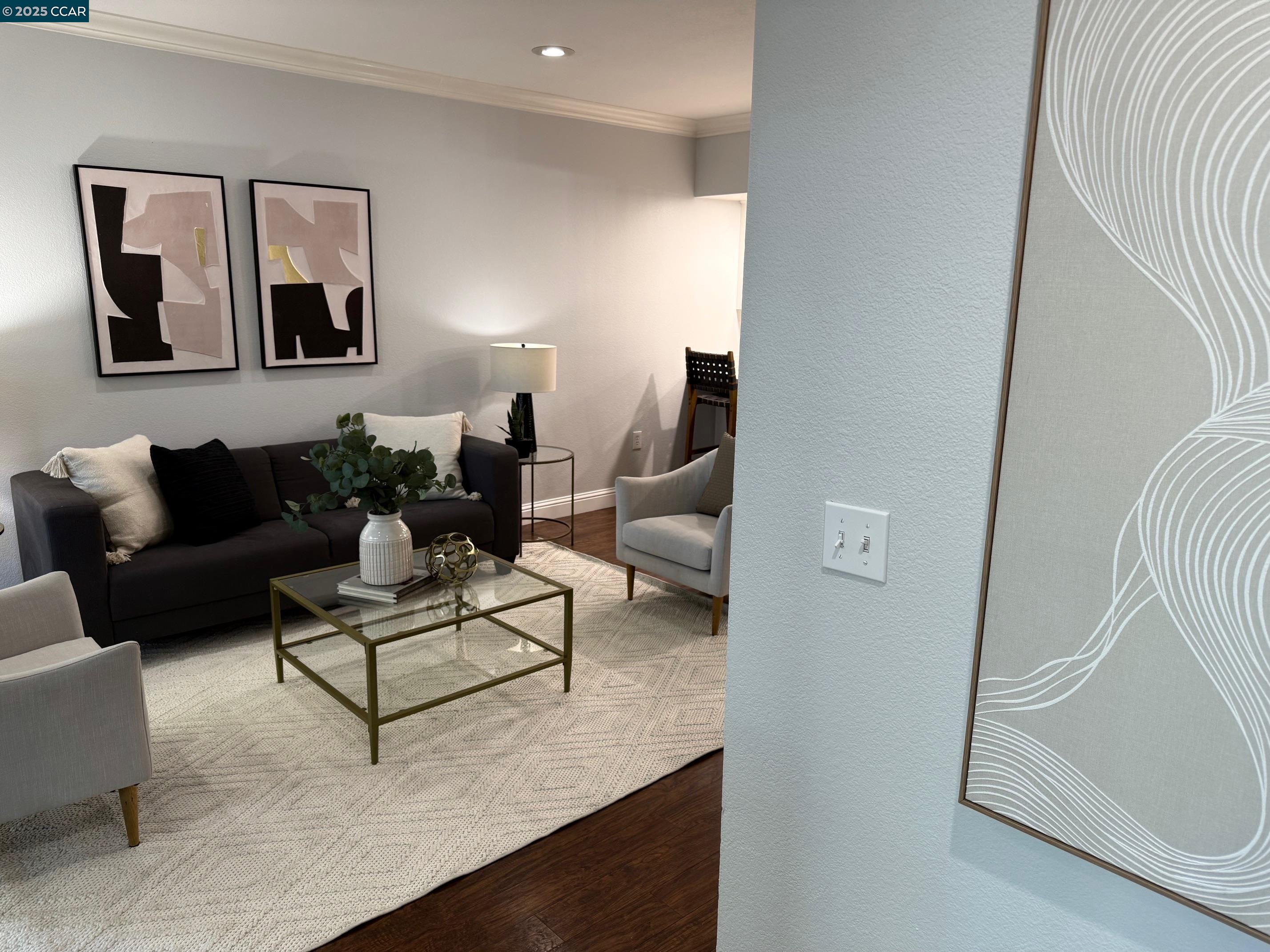 Photo #3: 41115526 Listing: Photo #3