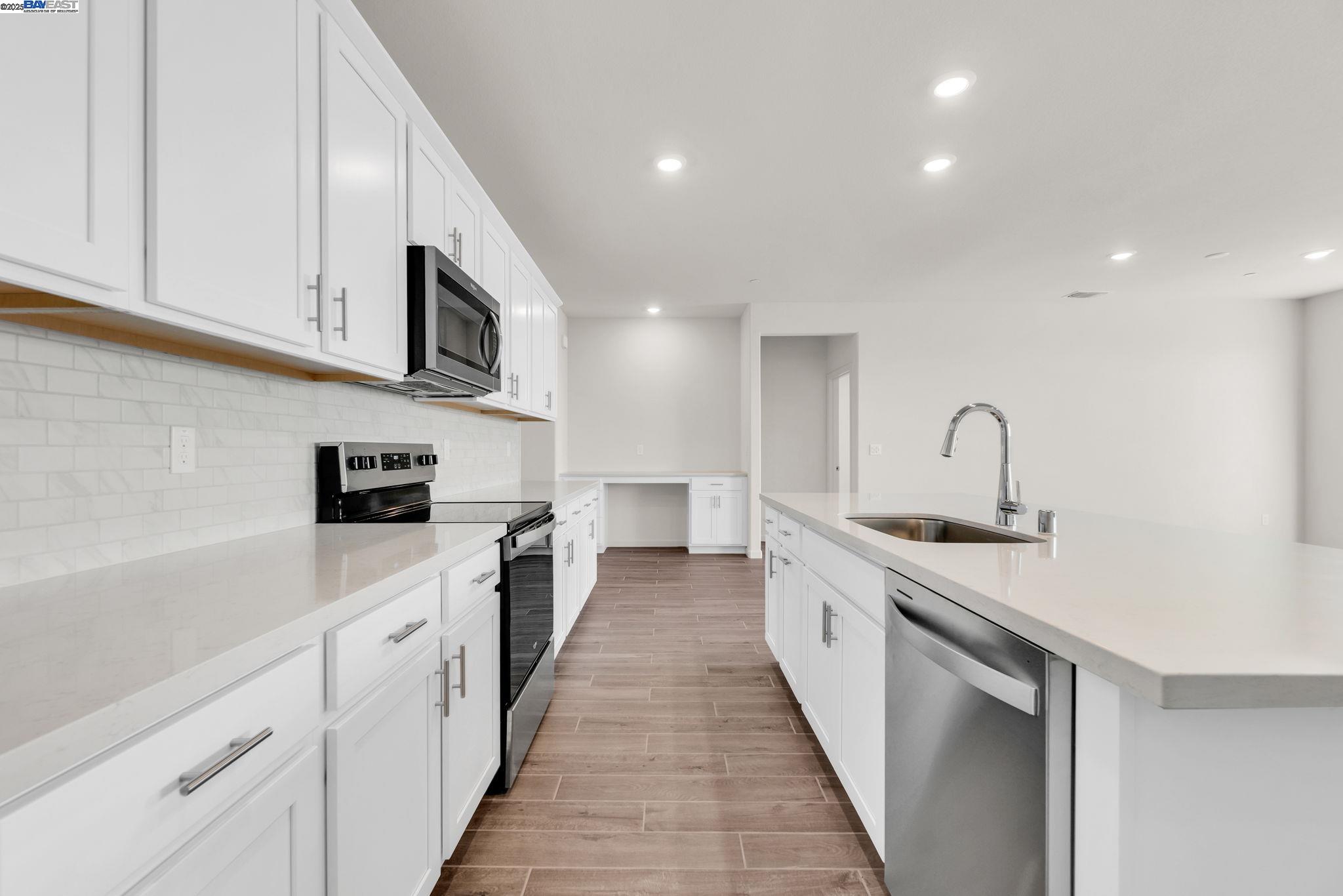 Detail Gallery Image 11 of 47 For 4171 Markovich Ct, San Pablo,  CA 94806 - 4 Beds | 2 Baths