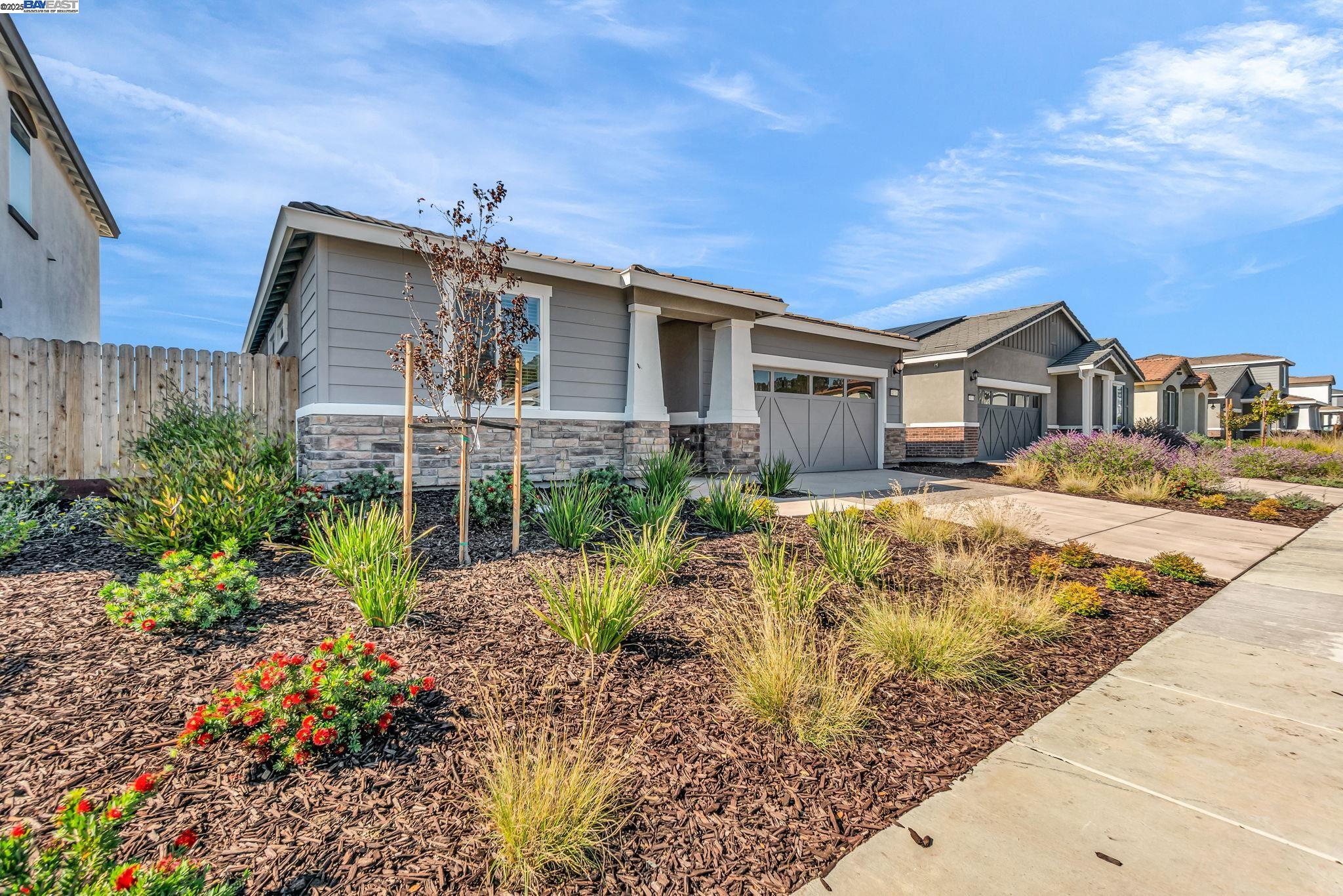 Detail Gallery Image 3 of 47 For 4171 Markovich Ct, San Pablo,  CA 94806 - 4 Beds | 2 Baths