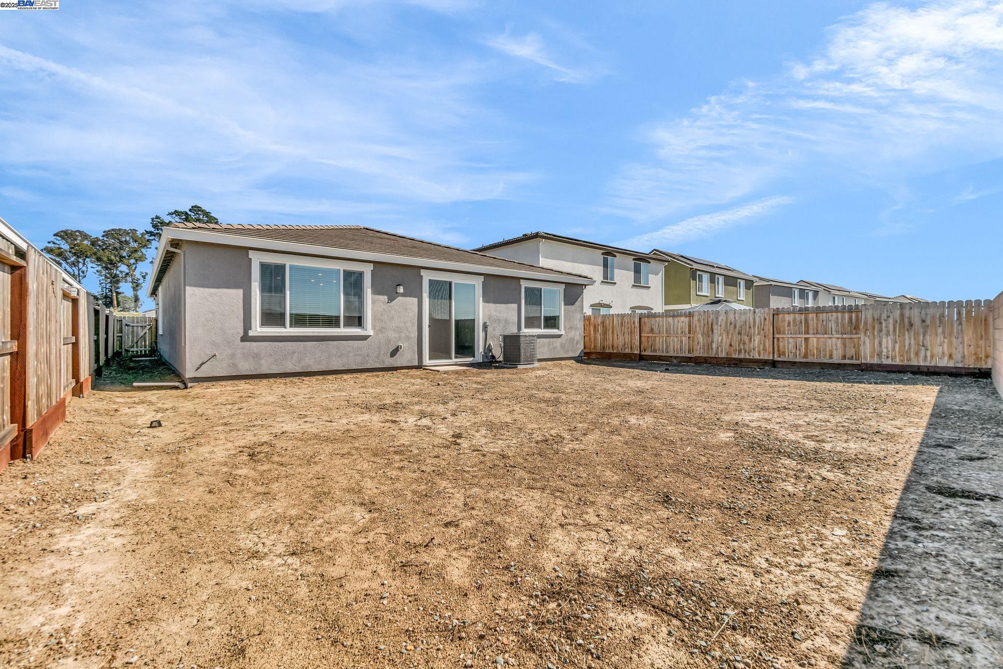 Detail Gallery Image 36 of 47 For 4171 Markovich Ct, San Pablo,  CA 94806 - 4 Beds | 2 Baths