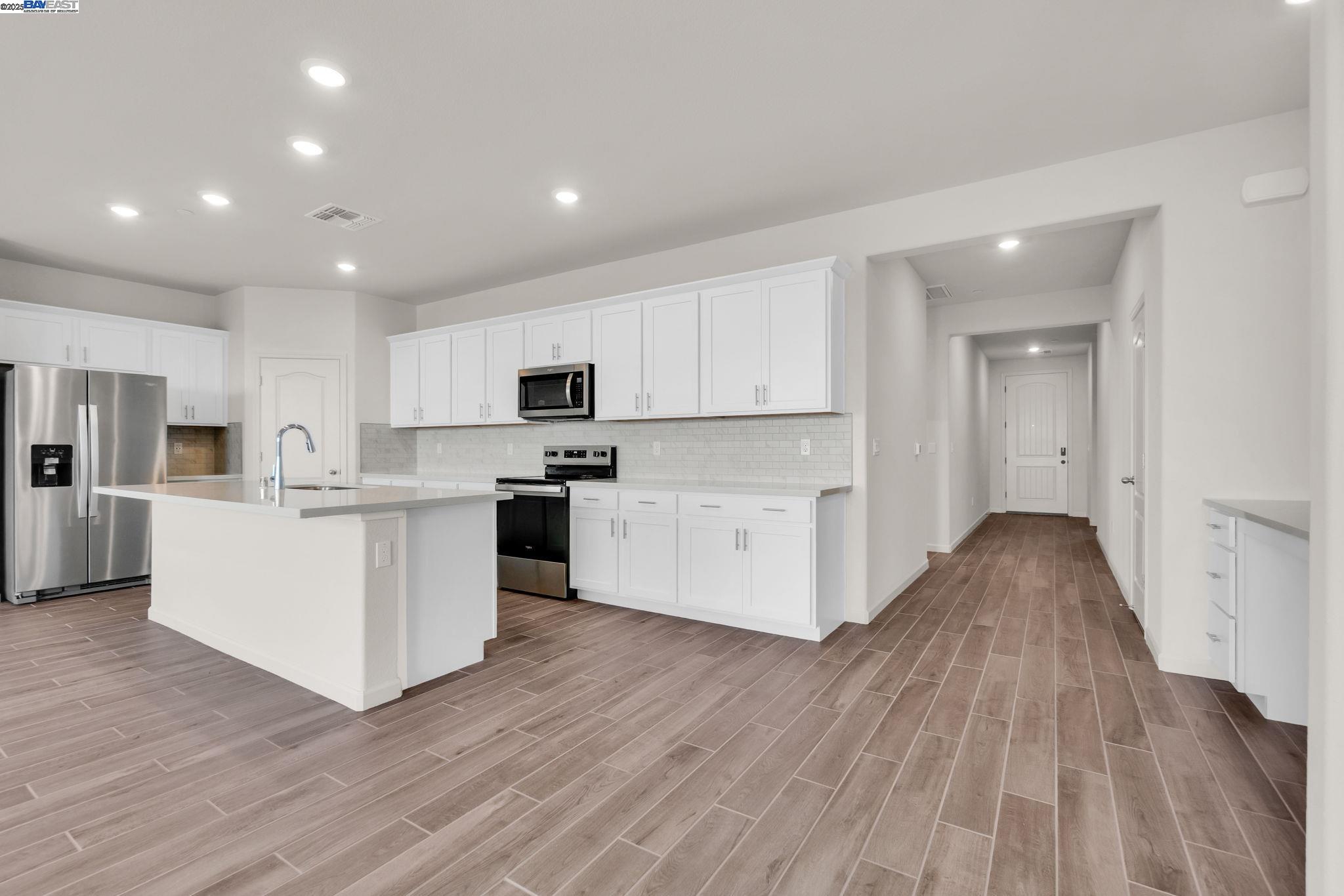 Detail Gallery Image 9 of 47 For 4171 Markovich Ct, San Pablo,  CA 94806 - 4 Beds | 2 Baths