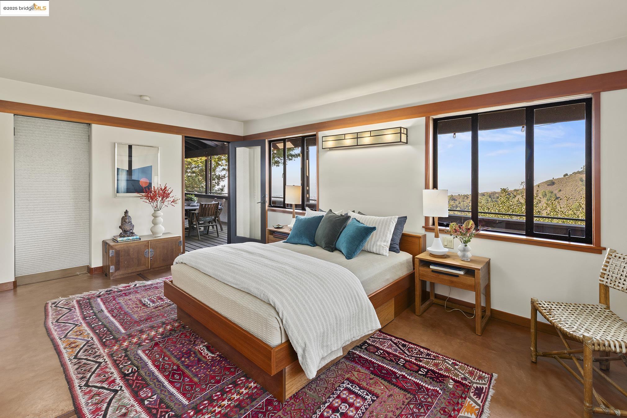 Detail Gallery Image 18 of 60 For 25 Dartmouth Dr, Berkeley,  CA 94705 - 5 Beds | 4/1 Baths