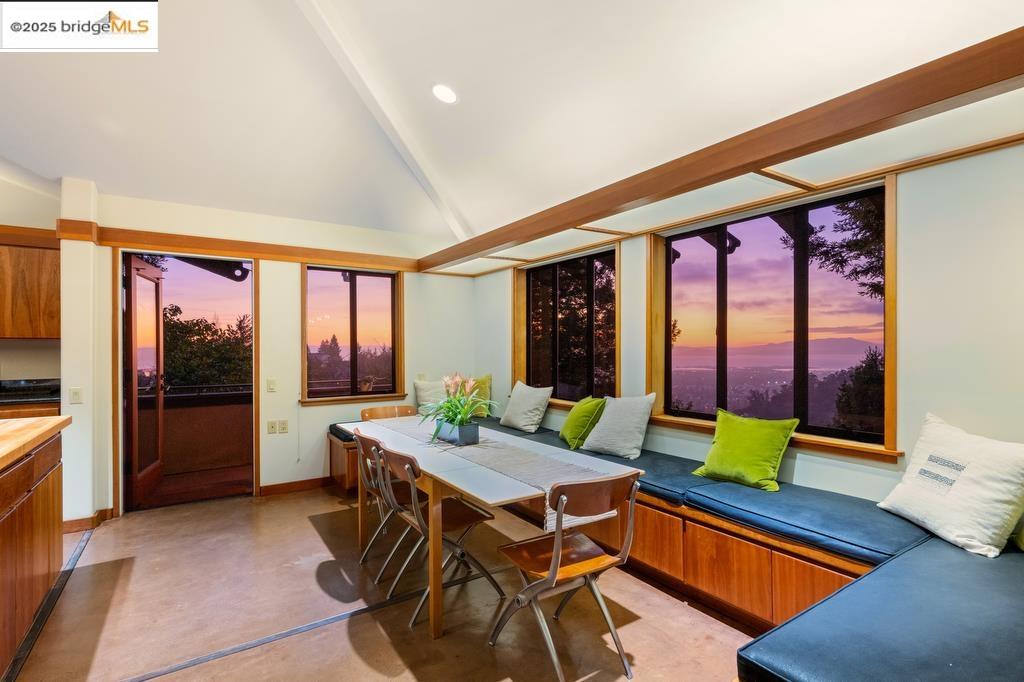 Detail Gallery Image 39 of 60 For 25 Dartmouth Dr, Berkeley,  CA 94705 - 5 Beds | 4/1 Baths