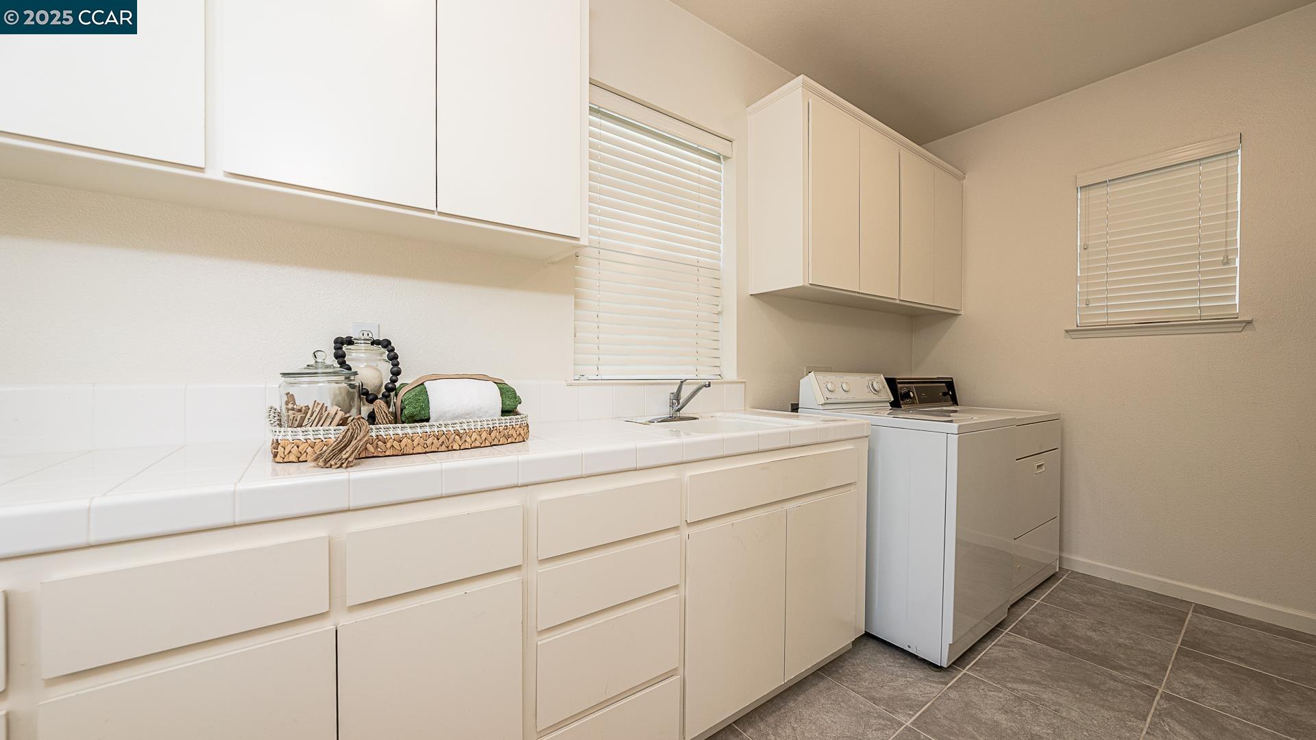 Detail Gallery Image 33 of 60 For 2222 Dewberry Dr, San Ramon,  CA 94582 - 4 Beds | 3 Baths