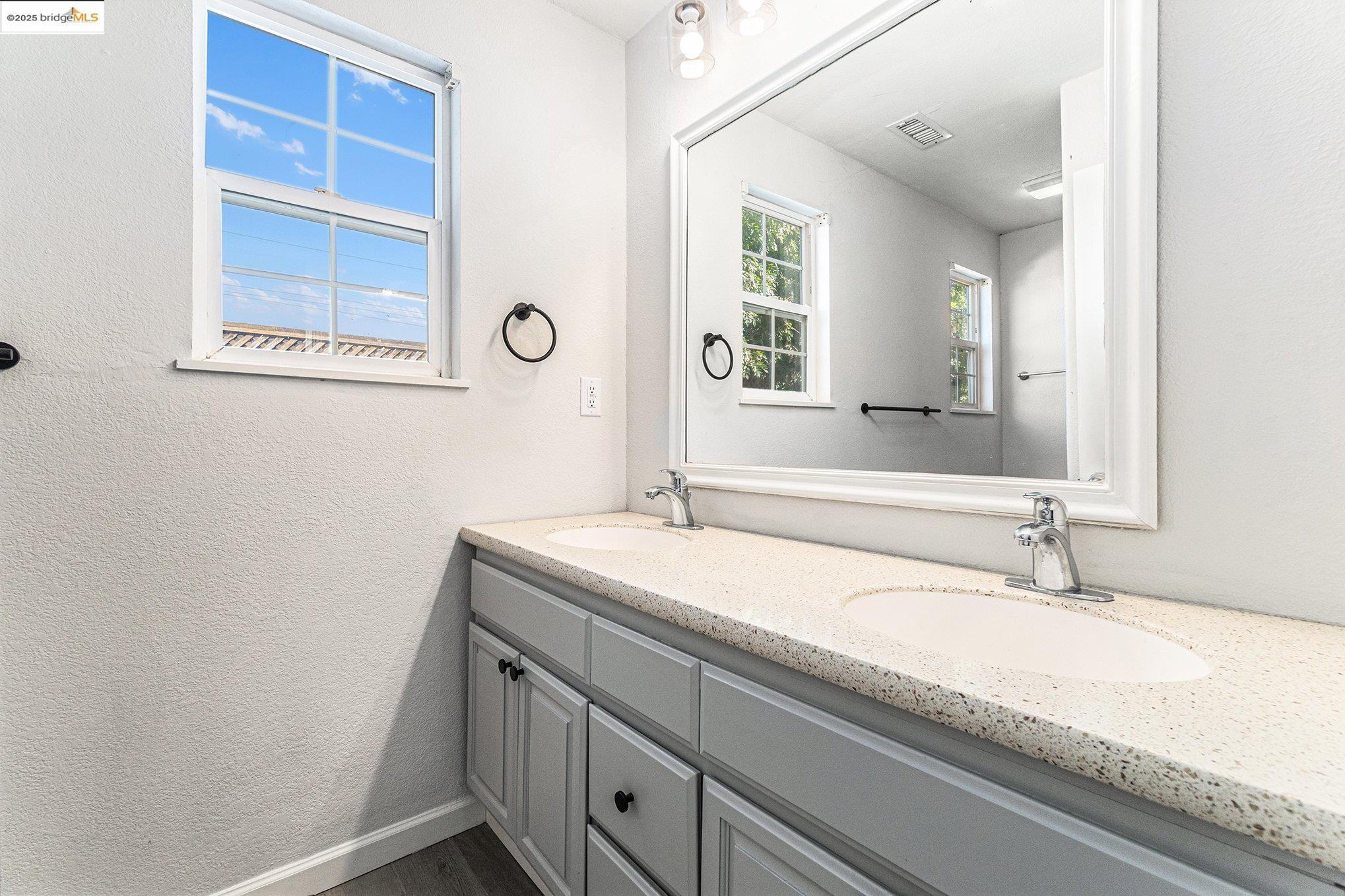 Detail Gallery Image 17 of 35 For 1702 Wisner Dr, Antioch,  CA 94509 - 3 Beds | 2/1 Baths