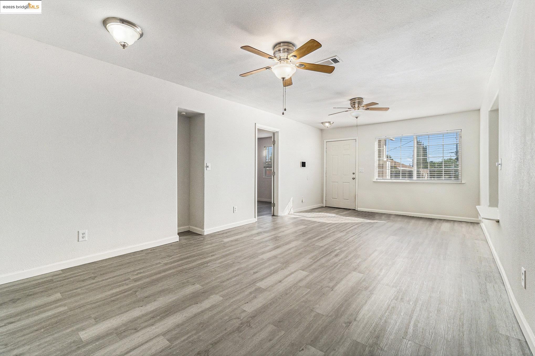 Detail Gallery Image 6 of 35 For 1702 Wisner Dr, Antioch,  CA 94509 - 3 Beds | 2/1 Baths