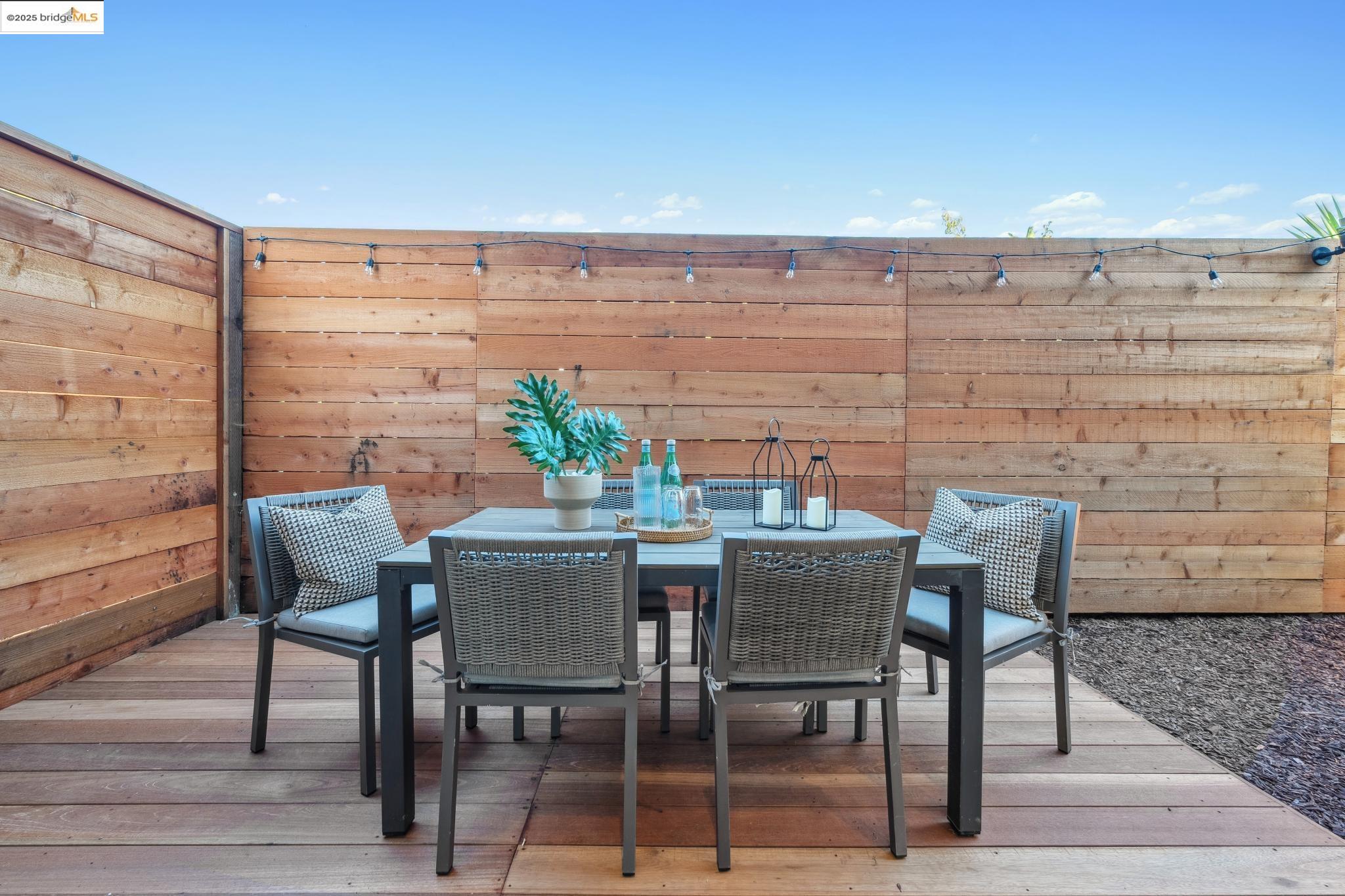 Detail Gallery Image 24 of 56 For 1516 Blake St a,  Berkeley,  CA 94703 - 2 Beds | 2 Baths