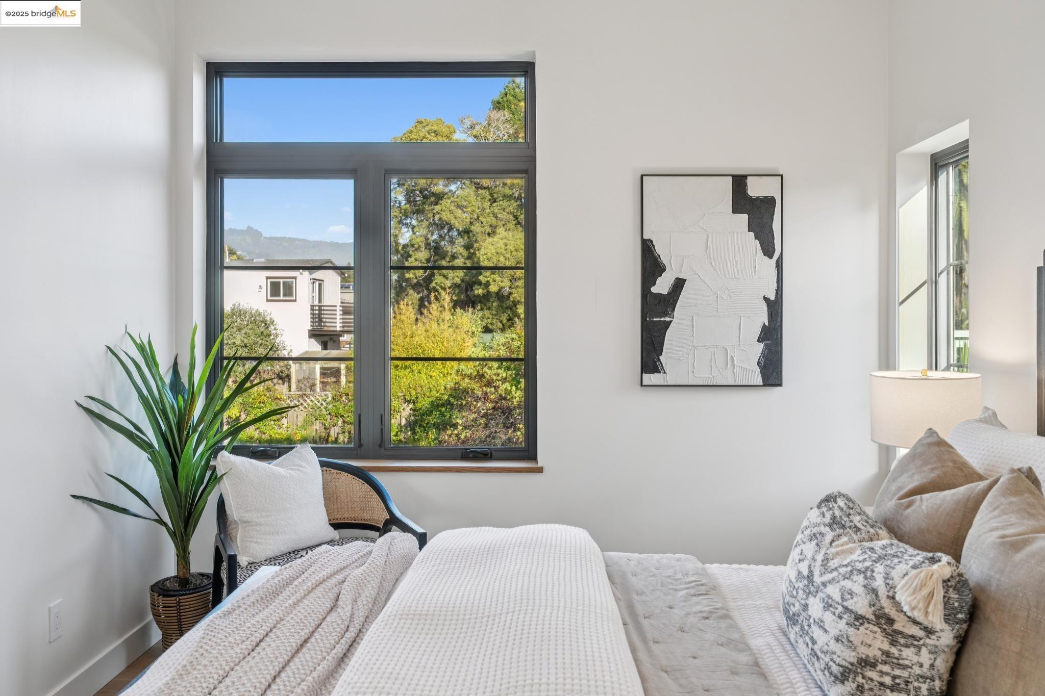 Detail Gallery Image 39 of 56 For 1516 Blake St a,  Berkeley,  CA 94703 - 2 Beds | 2 Baths