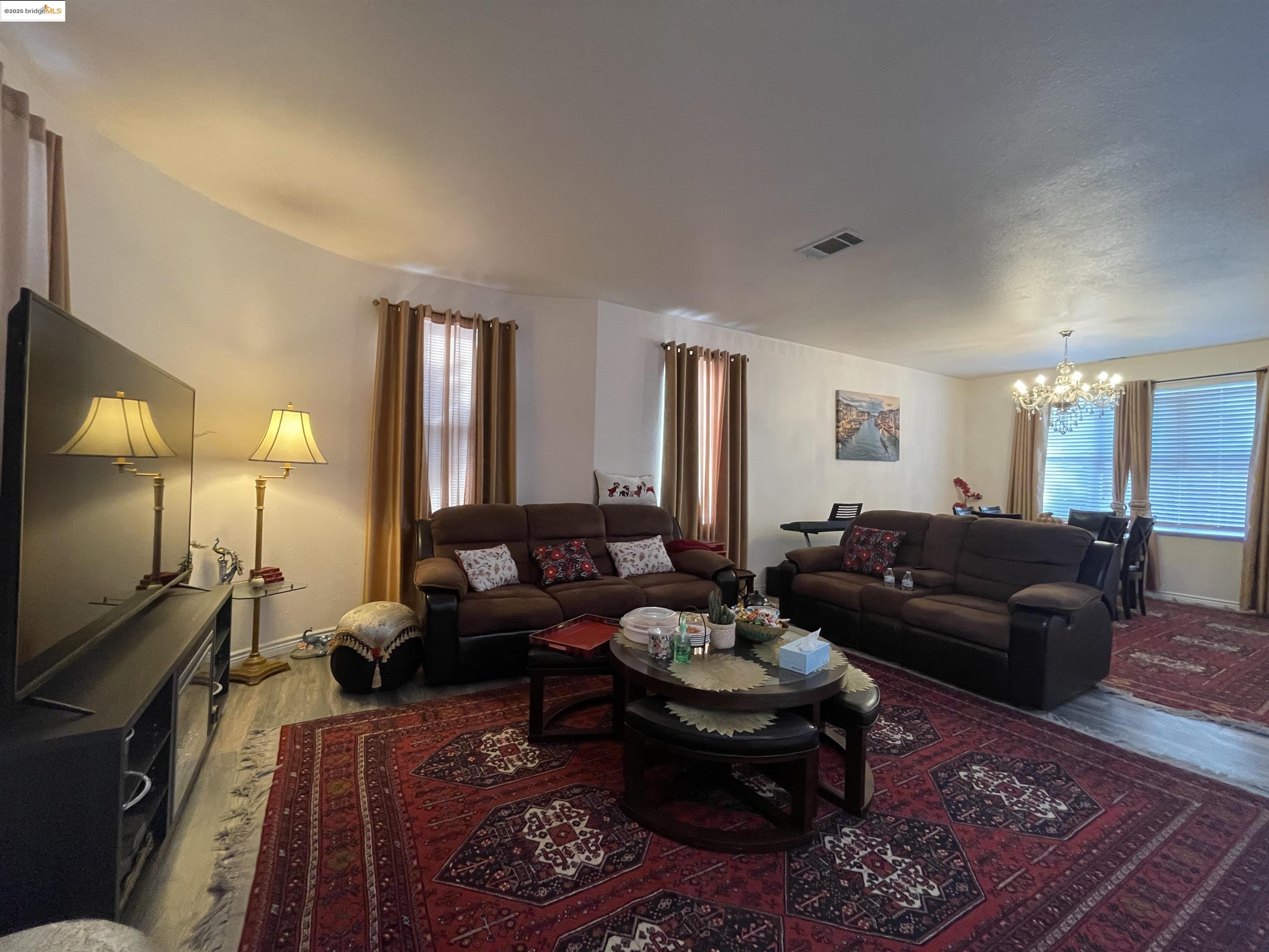 Detail Gallery Image 6 of 47 For 1928 Badger Pass Way, Antioch,  CA 94531 - 4 Beds | 3 Baths