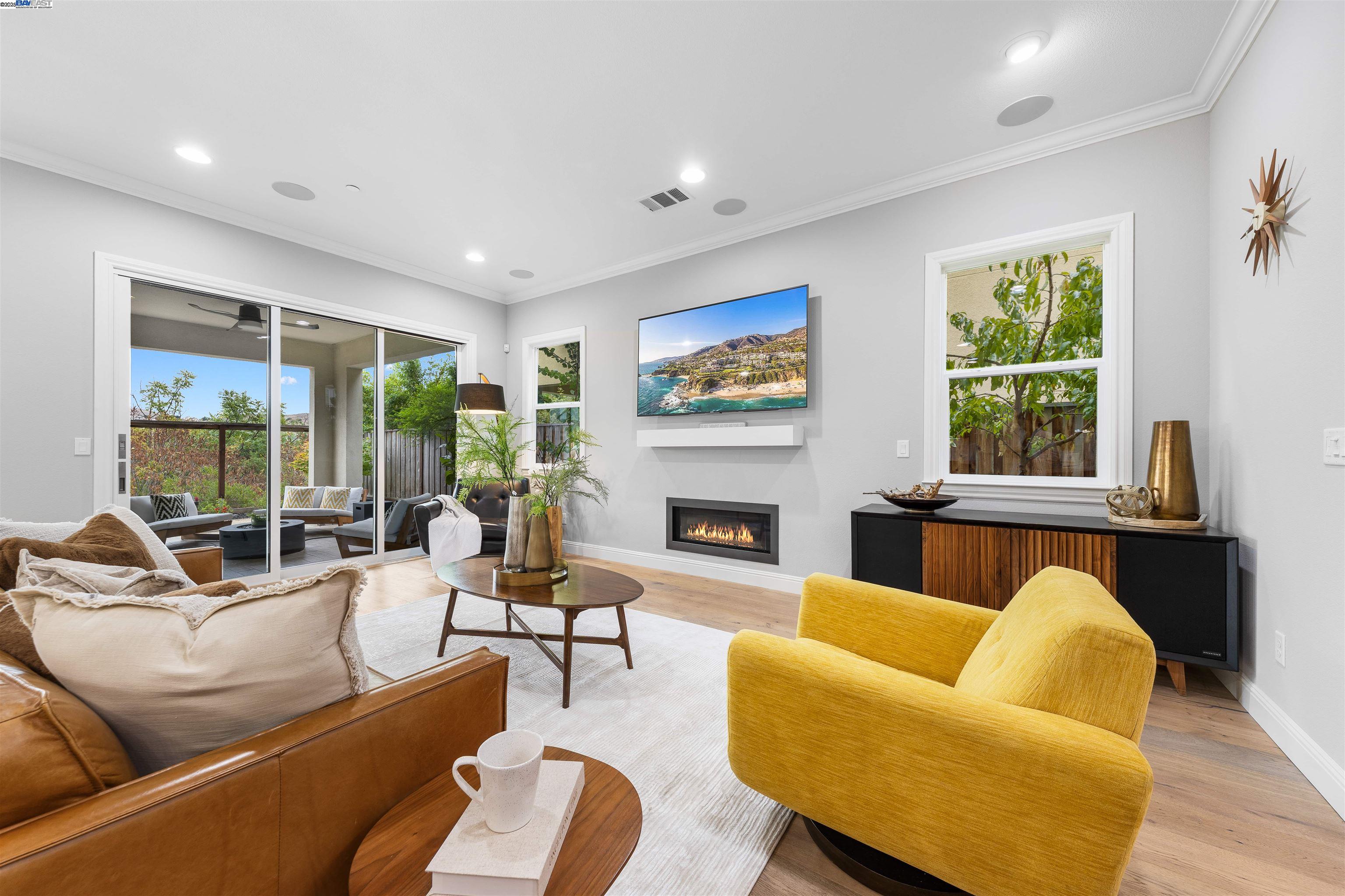 Detail Gallery Image 13 of 60 For 6132 Alpine Blue Dr, San Ramon,  CA 94582-5893 - 4 Beds | 3/1 Baths