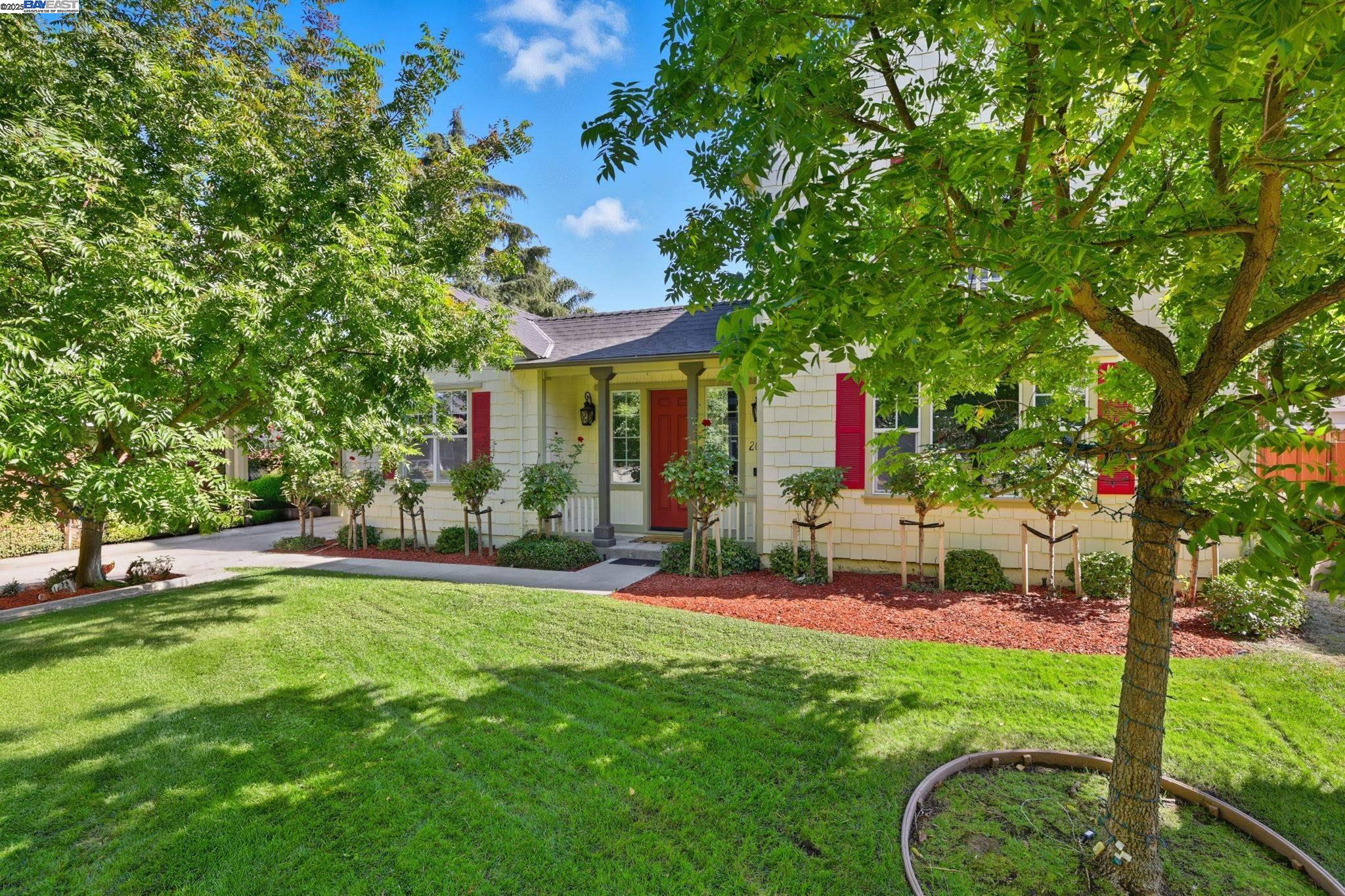 Detail Gallery Image 5 of 60 For 2662 St Helena Ct, Livermore,  CA 94550 - 5 Beds | 4 Baths