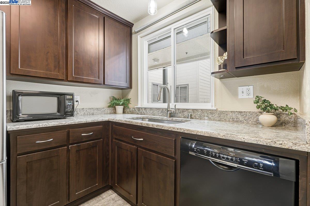 Detail Gallery Image 31 of 59 For 929 E El Camino Real 320e,  Sunnyvale,  CA 94087 - 2 Beds | 2 Baths