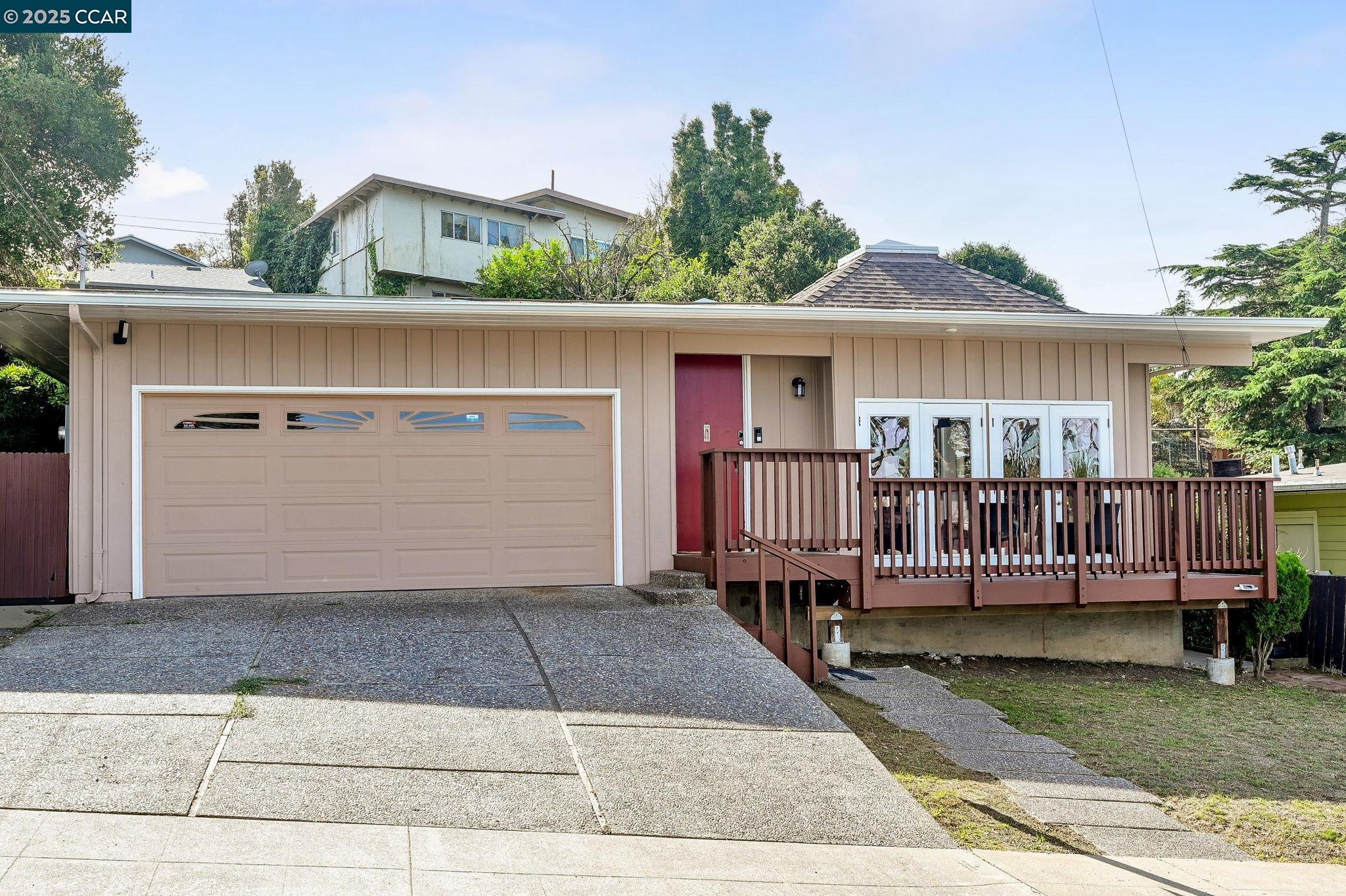 Detail Gallery Image 2 of 30 For 6524 Alta Vista Dr, El Cerrito,  CA 94530 - 3 Beds | 2 Baths