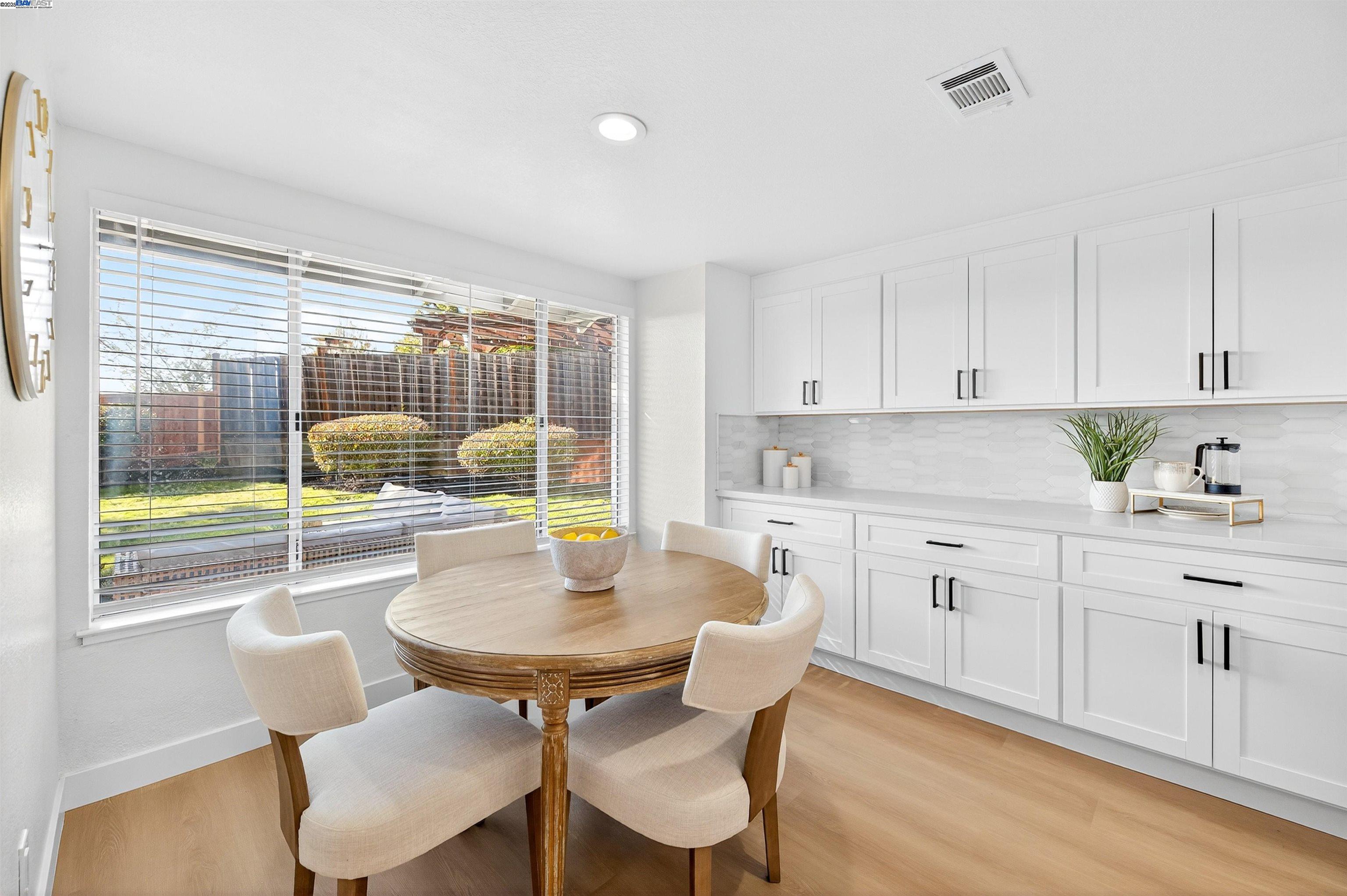 Detail Gallery Image 11 of 37 For 5075 Canyon Crest Dr, San Ramon,  CA 94582 - 4 Beds | 3 Baths