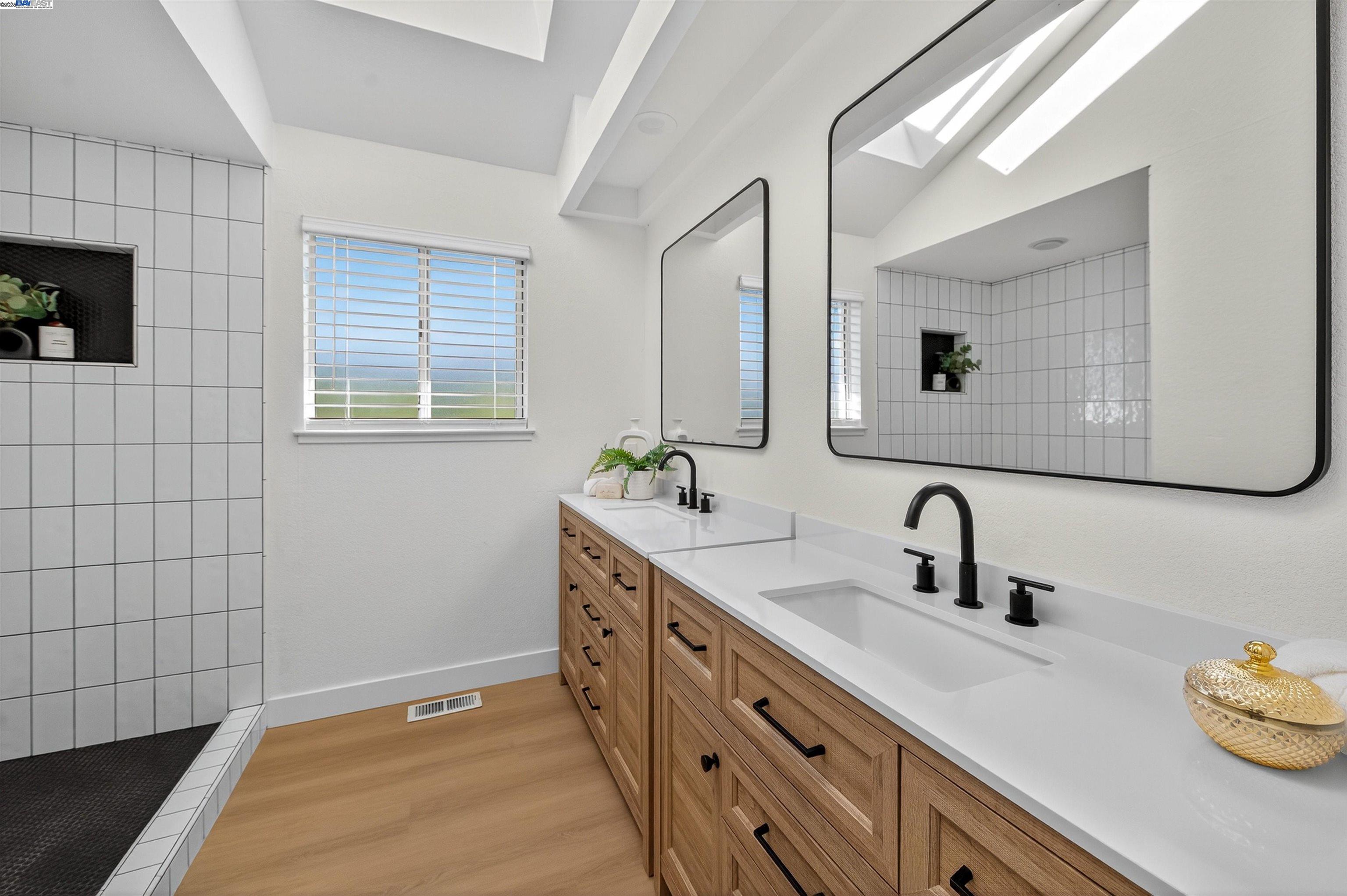 Detail Gallery Image 26 of 37 For 5075 Canyon Crest Dr, San Ramon,  CA 94582 - 4 Beds | 3 Baths