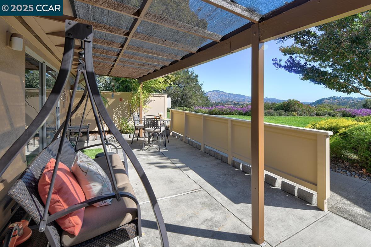 Front Image Thumbnail for CC41115574