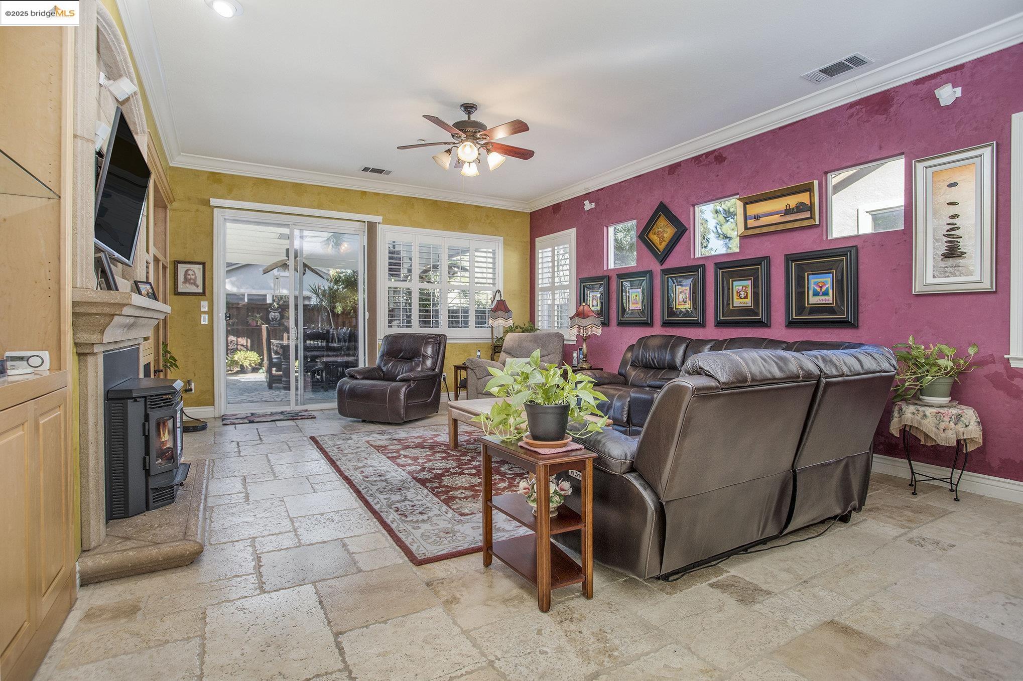 Detail Gallery Image 14 of 49 For 2033 Great Meadow Ln, Brentwood,  CA 94513 - 4 Beds | 2/1 Baths