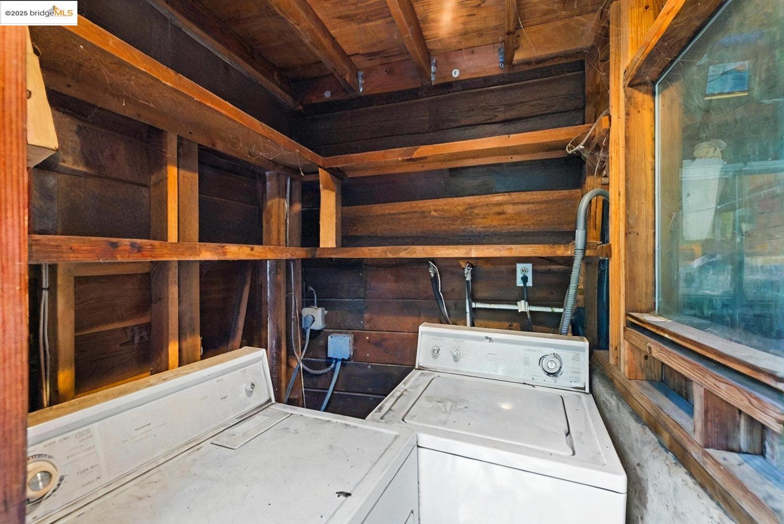 Detail Gallery Image 51 of 56 For 5663 Florence Ter, Oakland,  CA 94611 - 3 Beds | 4 Baths