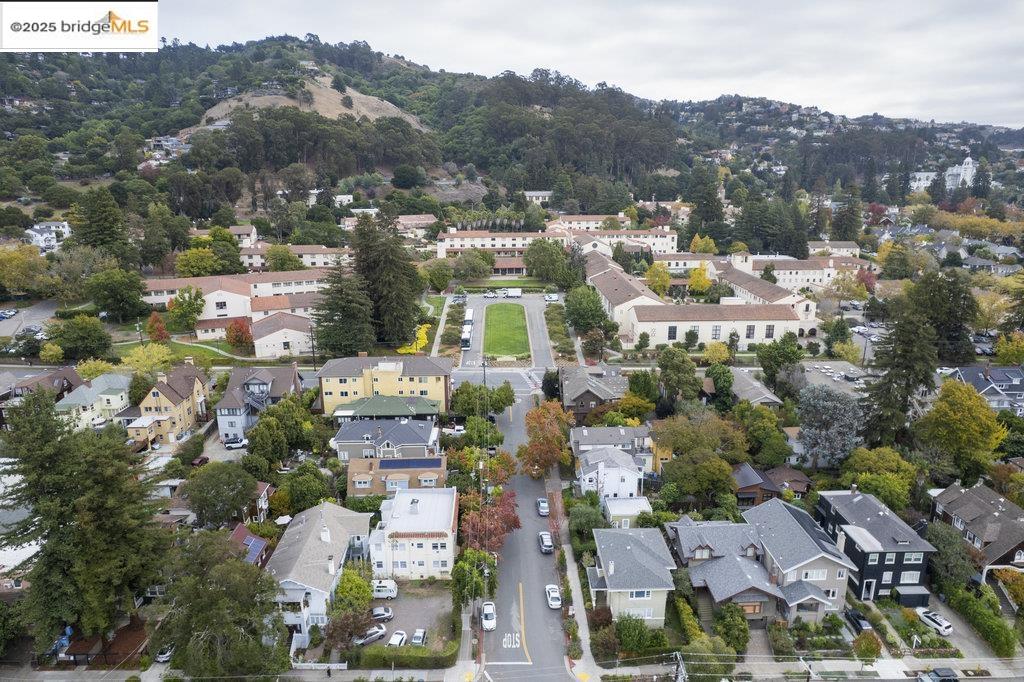 Detail Gallery Image 33 of 33 For 2587 Piedmont Ave #3,  Berkeley,  CA 94704 - 1 Beds | 1 Baths