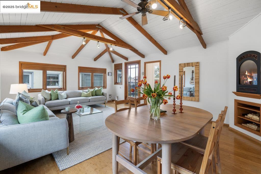 Detail Gallery Image 10 of 33 For 2587 Piedmont Ave #3,  Berkeley,  CA 94704 - 1 Beds | 1 Baths