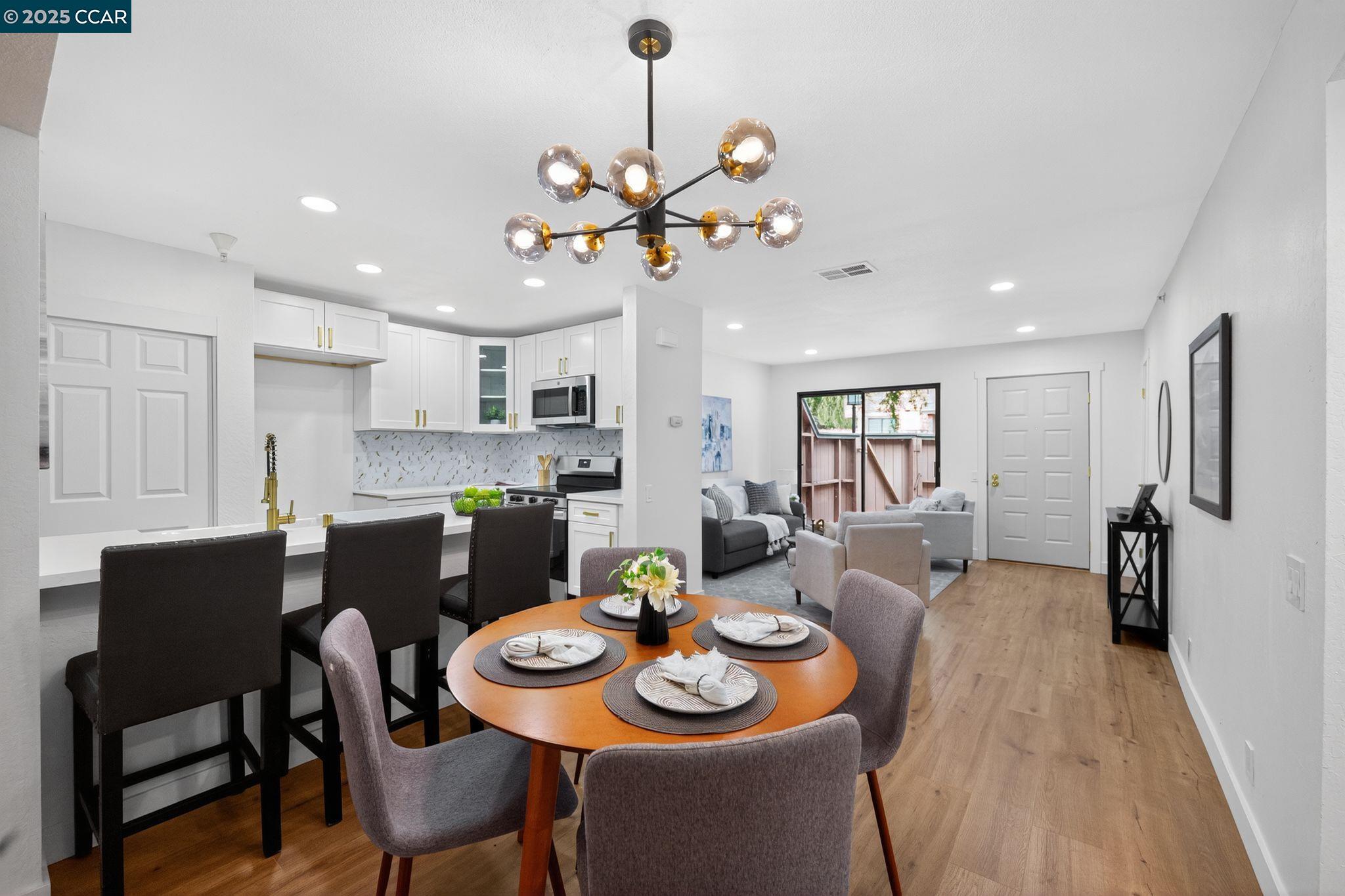 Photo #6: 41115585 Listing: Photo #6