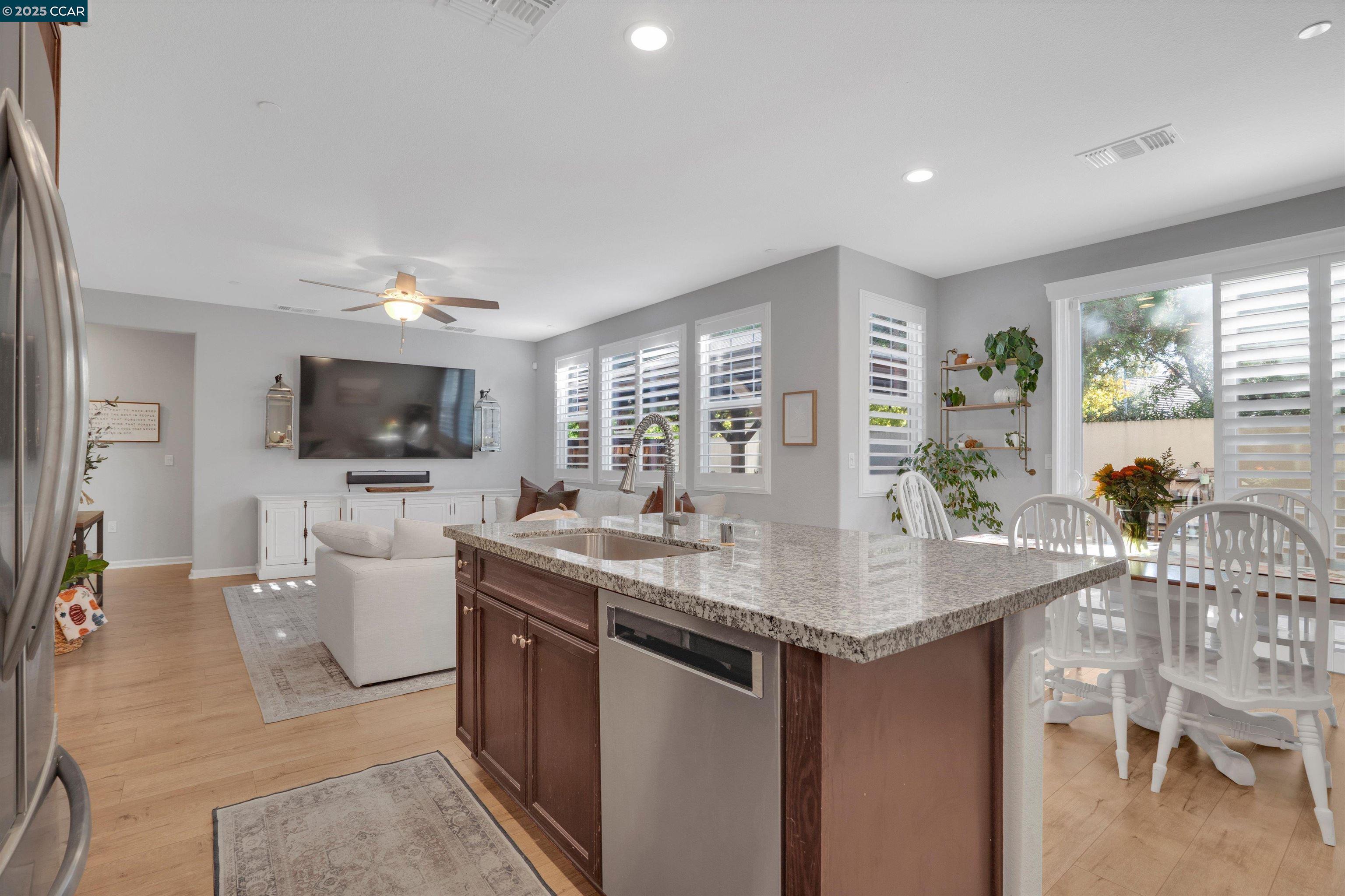 Detail Gallery Image 11 of 36 For 342 Macarthur Way, Brentwood,  CA 94513 - 5 Beds | 3 Baths