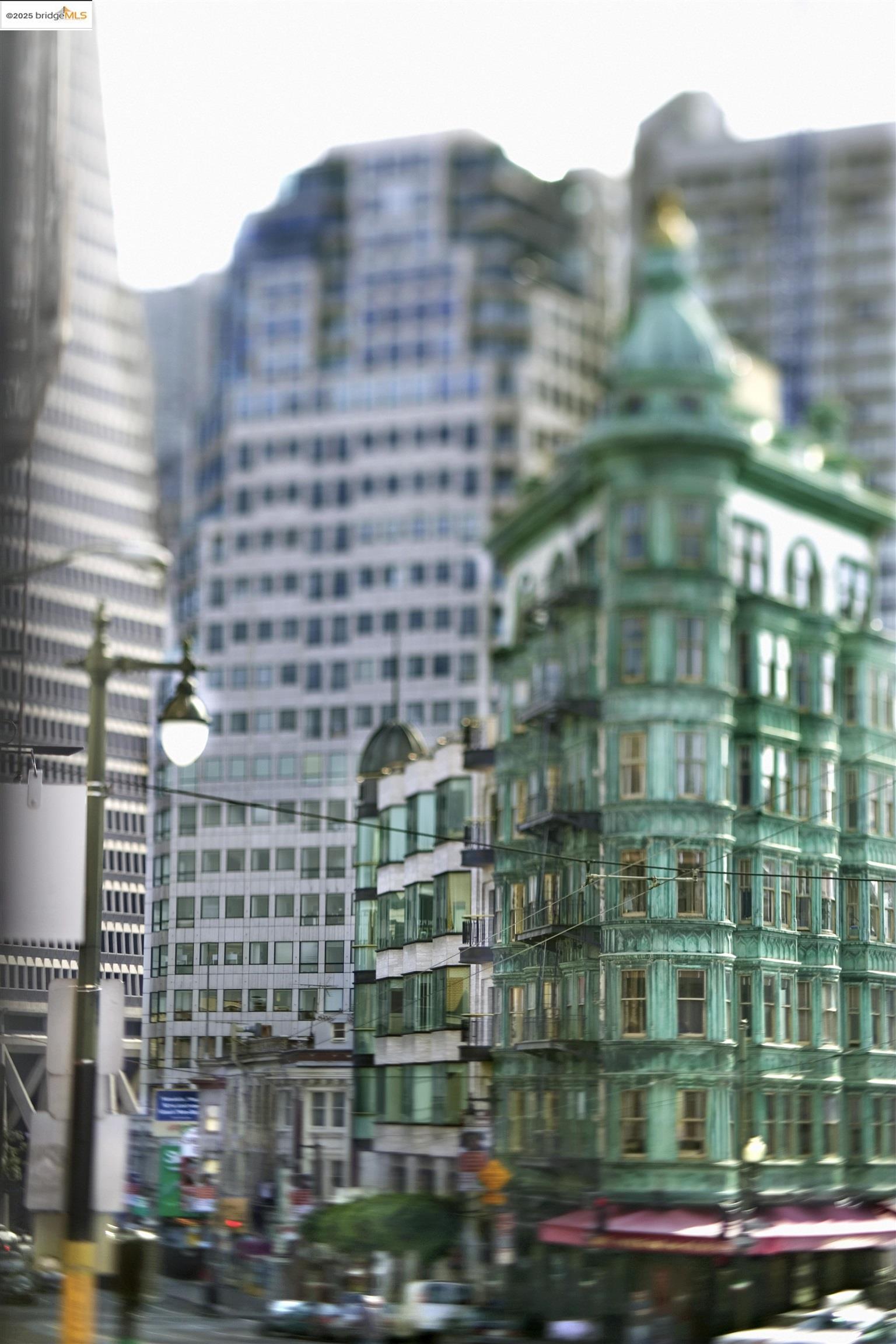 Detail Gallery Image 26 of 32 For 49a Auburn Street, San Francisco,  CA 94133 - 2 Beds | 1 Baths