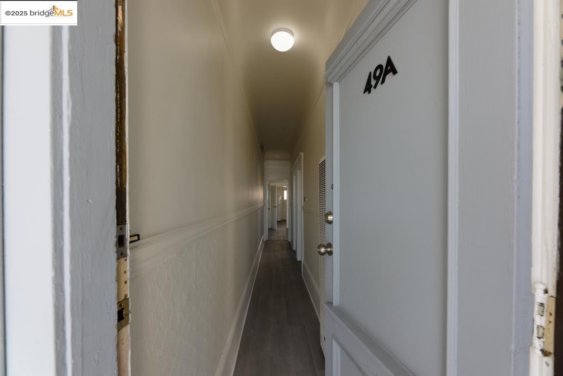 Detail Gallery Image 4 of 32 For 49a Auburn Street, San Francisco,  CA 94133 - 2 Beds | 1 Baths
