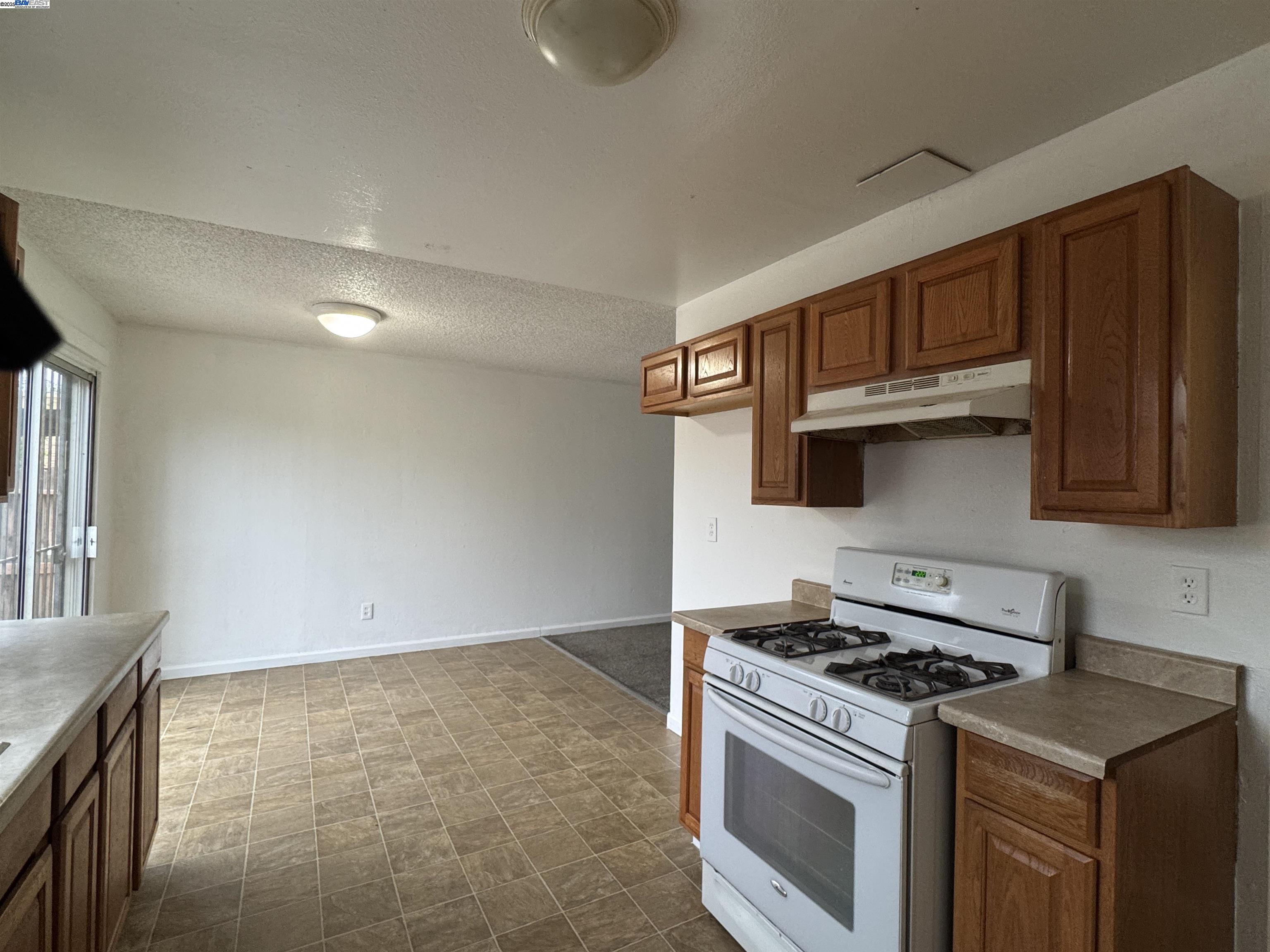 Detail Gallery Image 15 of 33 For 3338 Zamora Way, Stockton,  CA 95206 - 3 Beds | 1/1 Baths