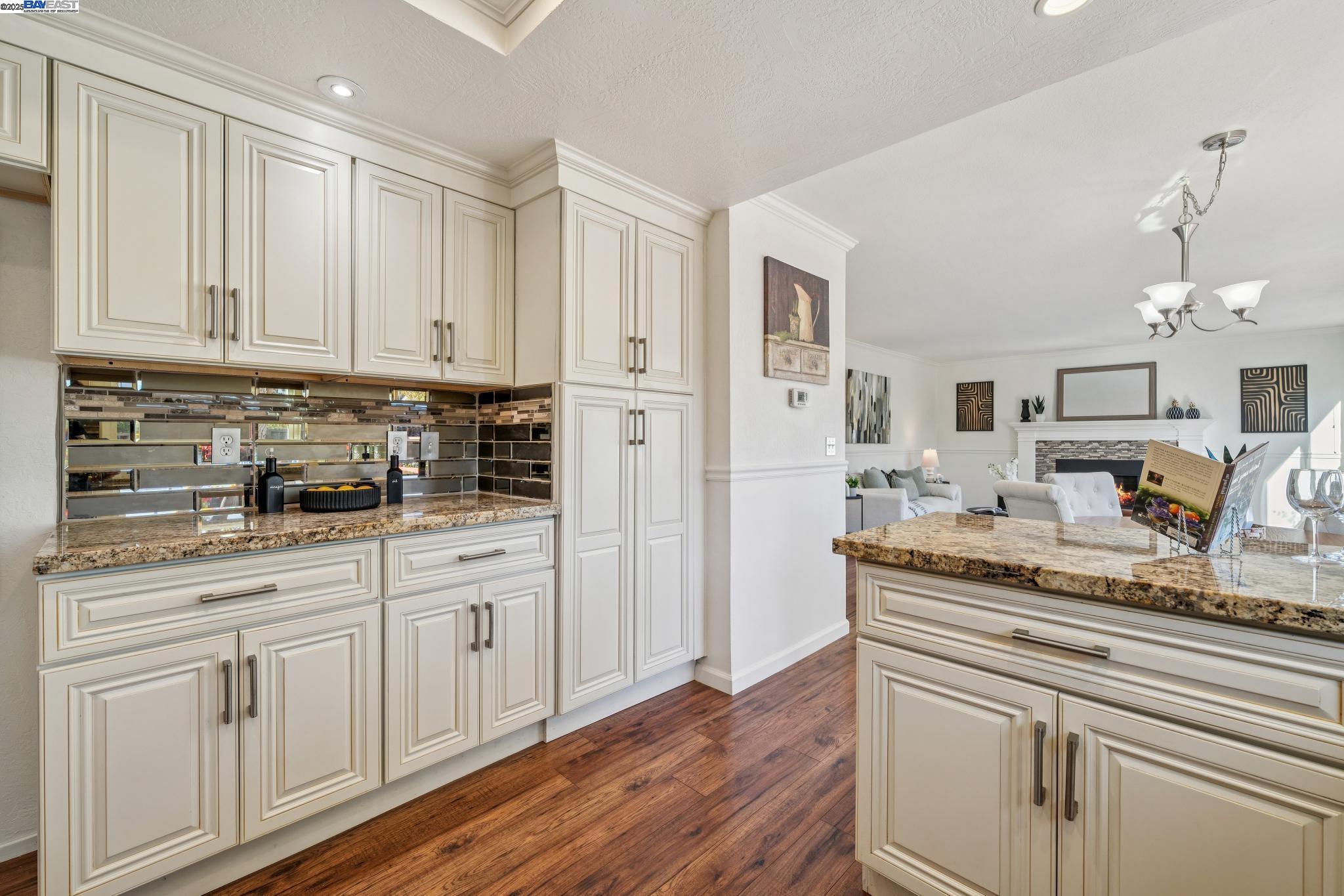 Detail Gallery Image 15 of 47 For 2545 Corte Rivera, Pleasanton,  CA 94566 - 5 Beds | 2/1 Baths