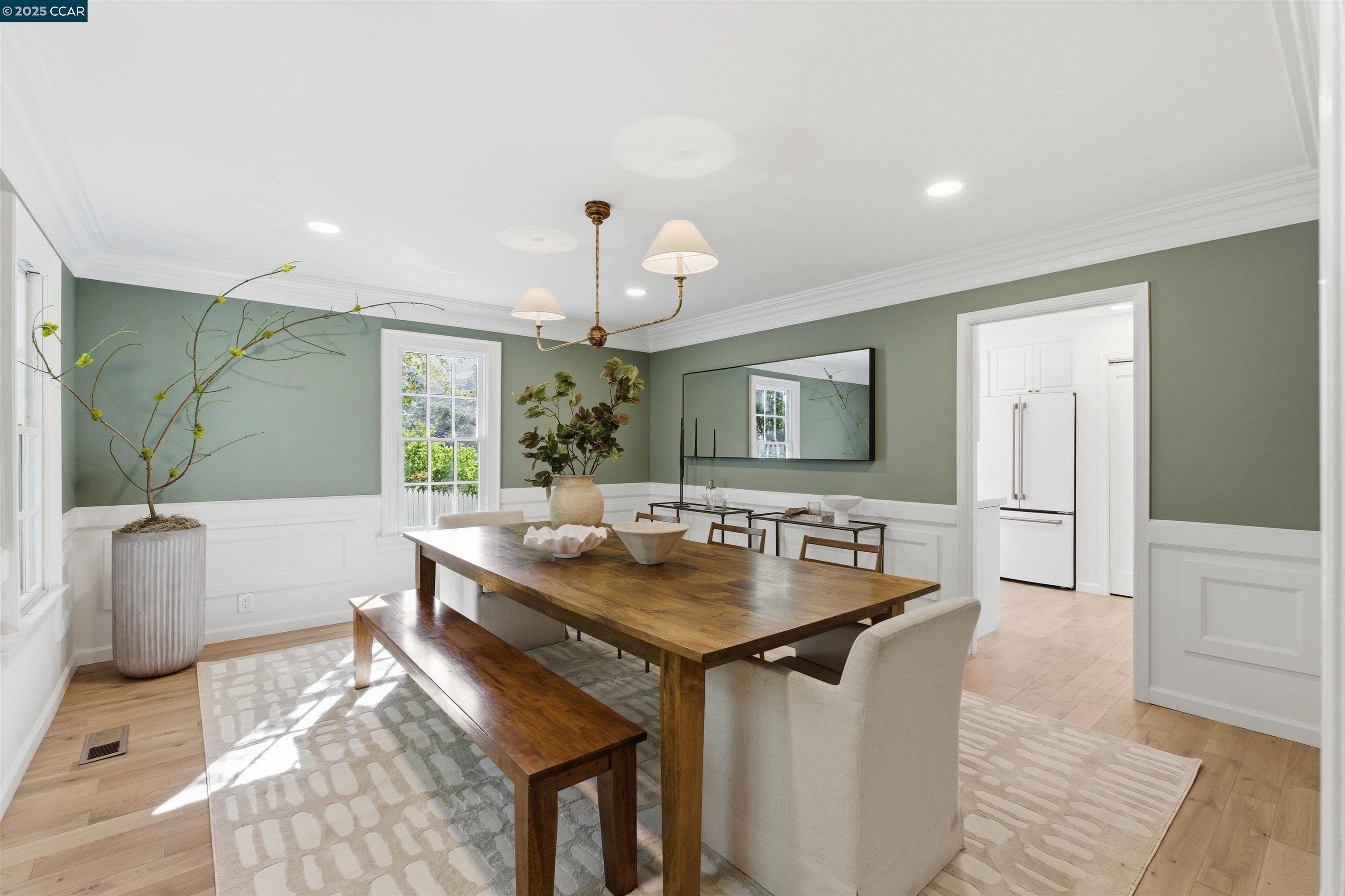 Detail Gallery Image 10 of 60 For 14 Vista Del Mar, Orinda,  CA 94563 - 4 Beds | 3/1 Baths