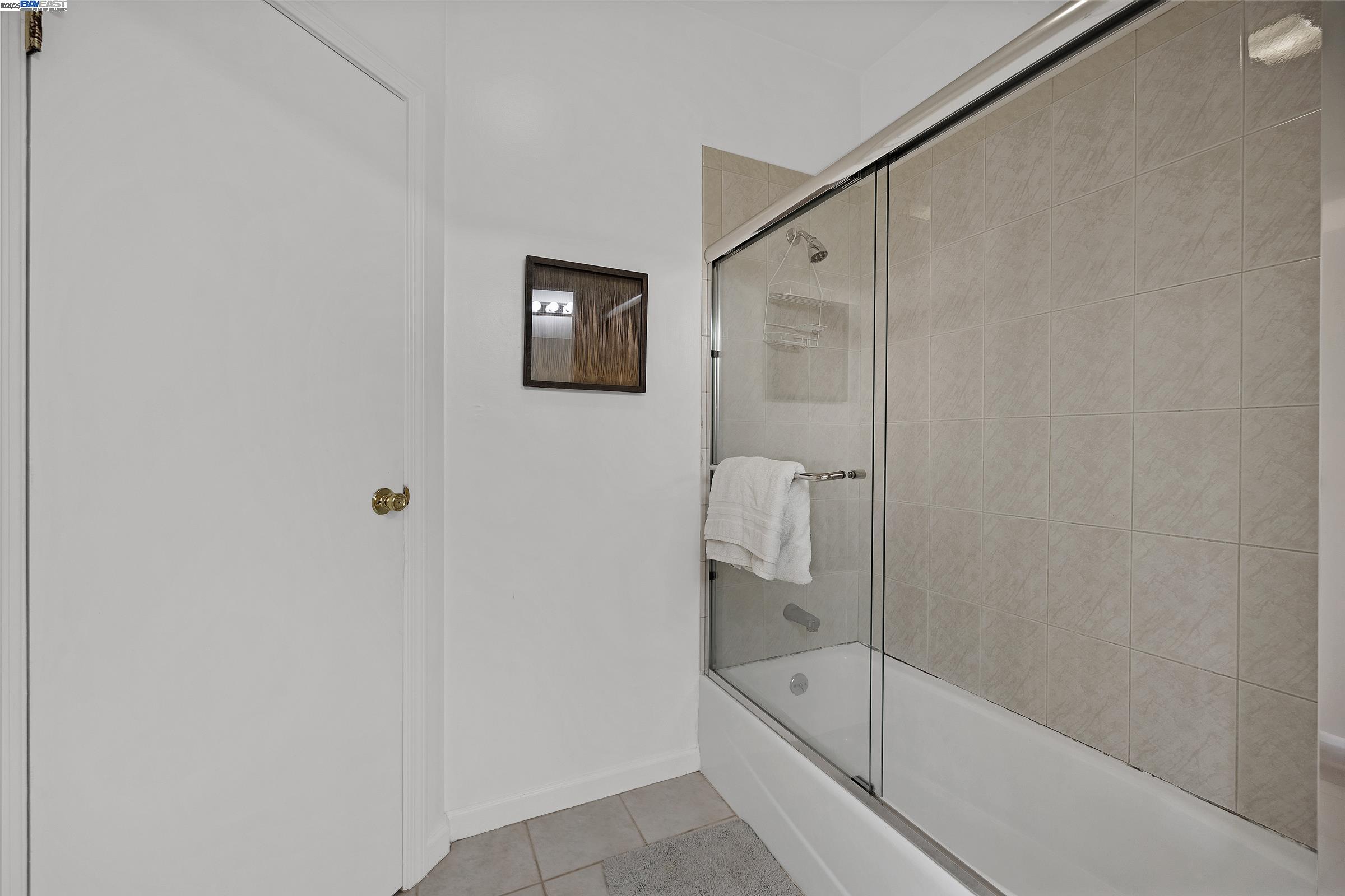 Detail Gallery Image 28 of 42 For 19464 Yuma St, Castro Valley,  CA 94546 - 5 Beds | 3/1 Baths