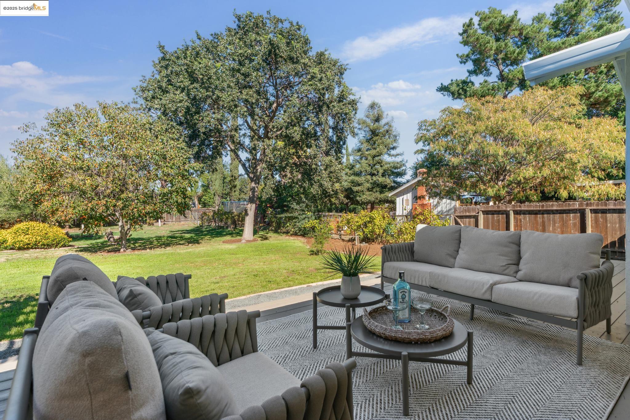 Detail Gallery Image 30 of 44 For 3875 Walnut Ave, Concord,  CA 94519 - 3 Beds | 2 Baths