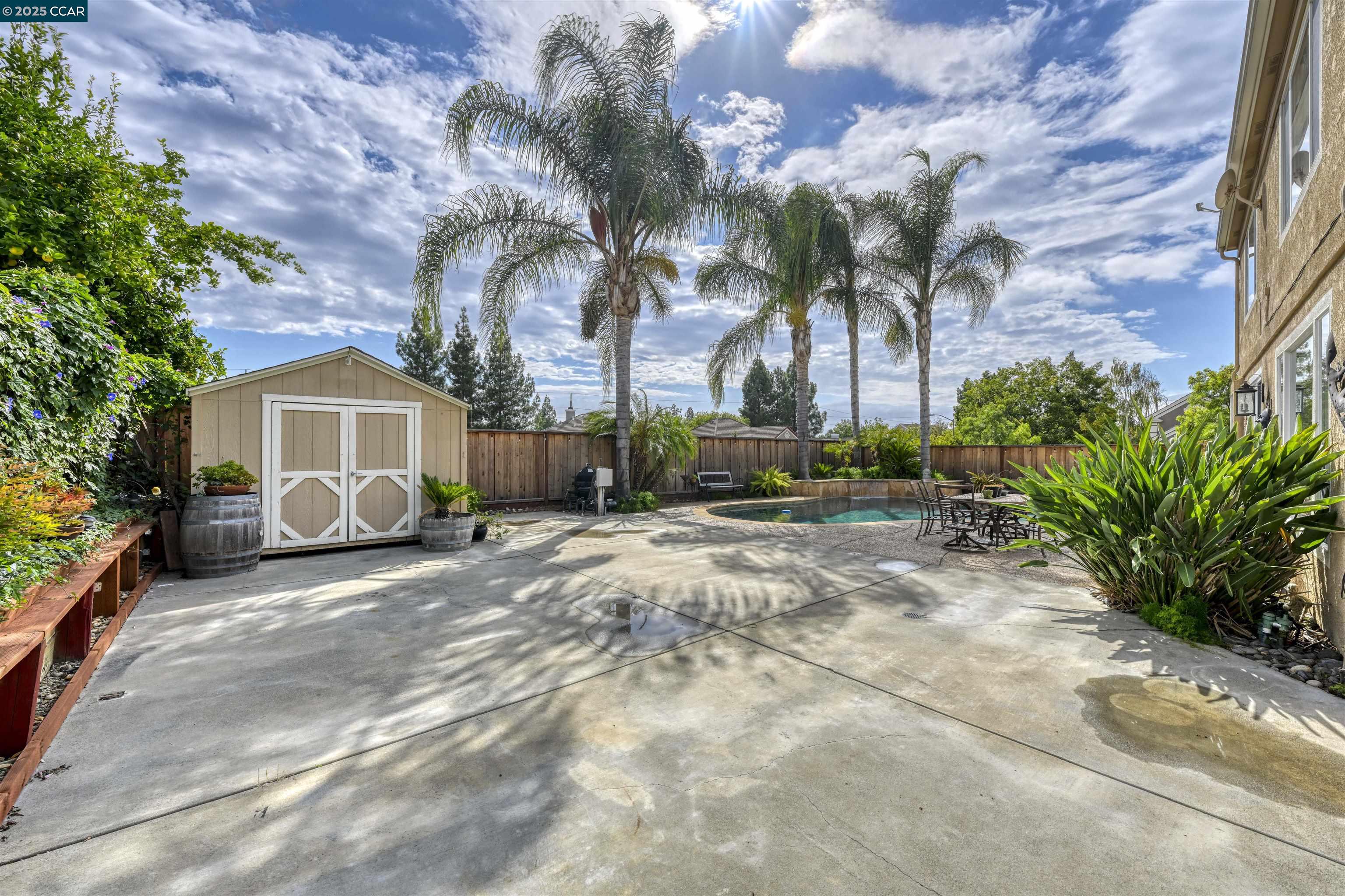 Detail Gallery Image 7 of 44 For 713 Tennyson Dr, Livermore,  CA 94551 - 4 Beds | 2/1 Baths