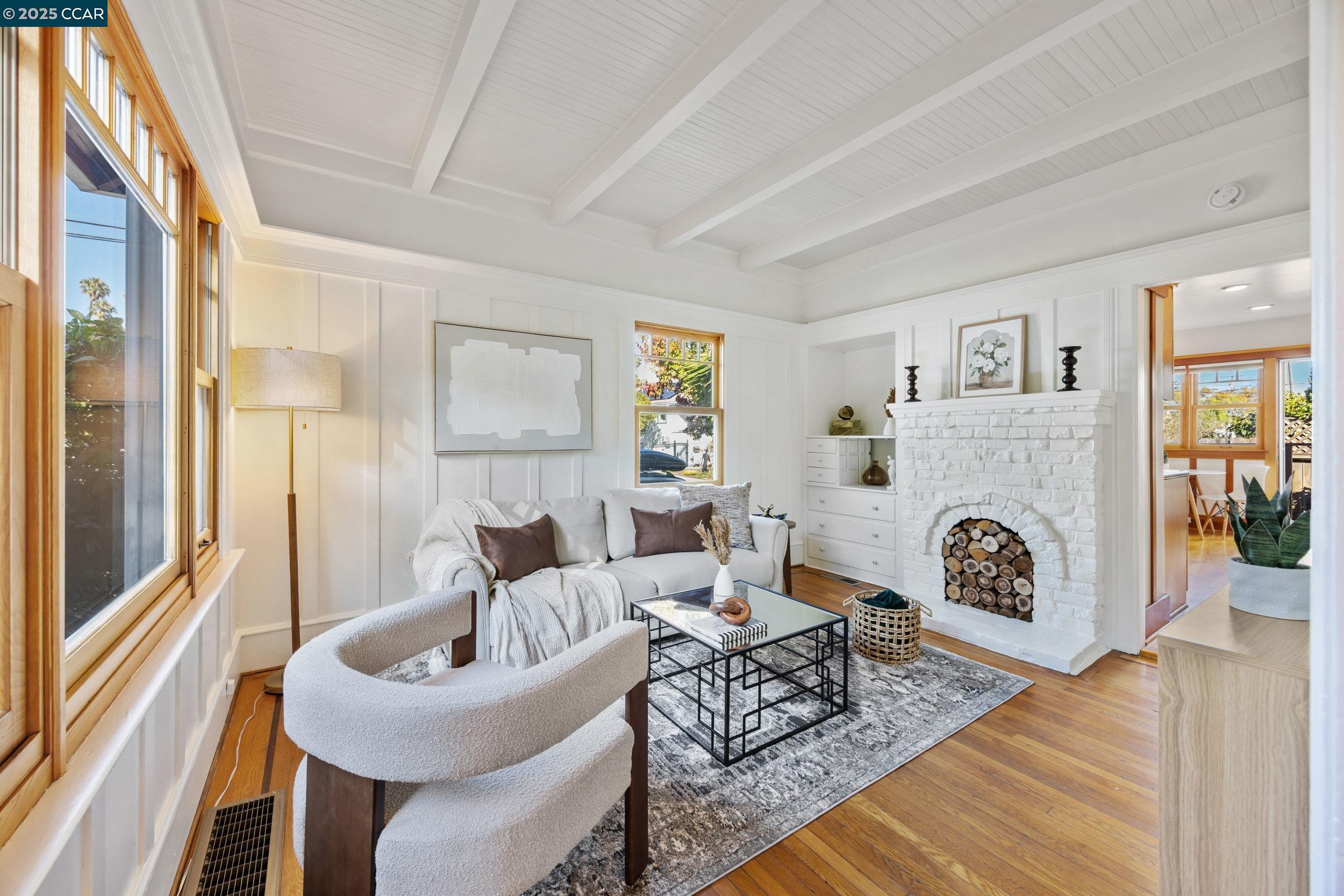 Detail Gallery Image 6 of 44 For 901 San Antonio Ave, Alameda,  CA 94501 - 2 Beds | 1 Baths