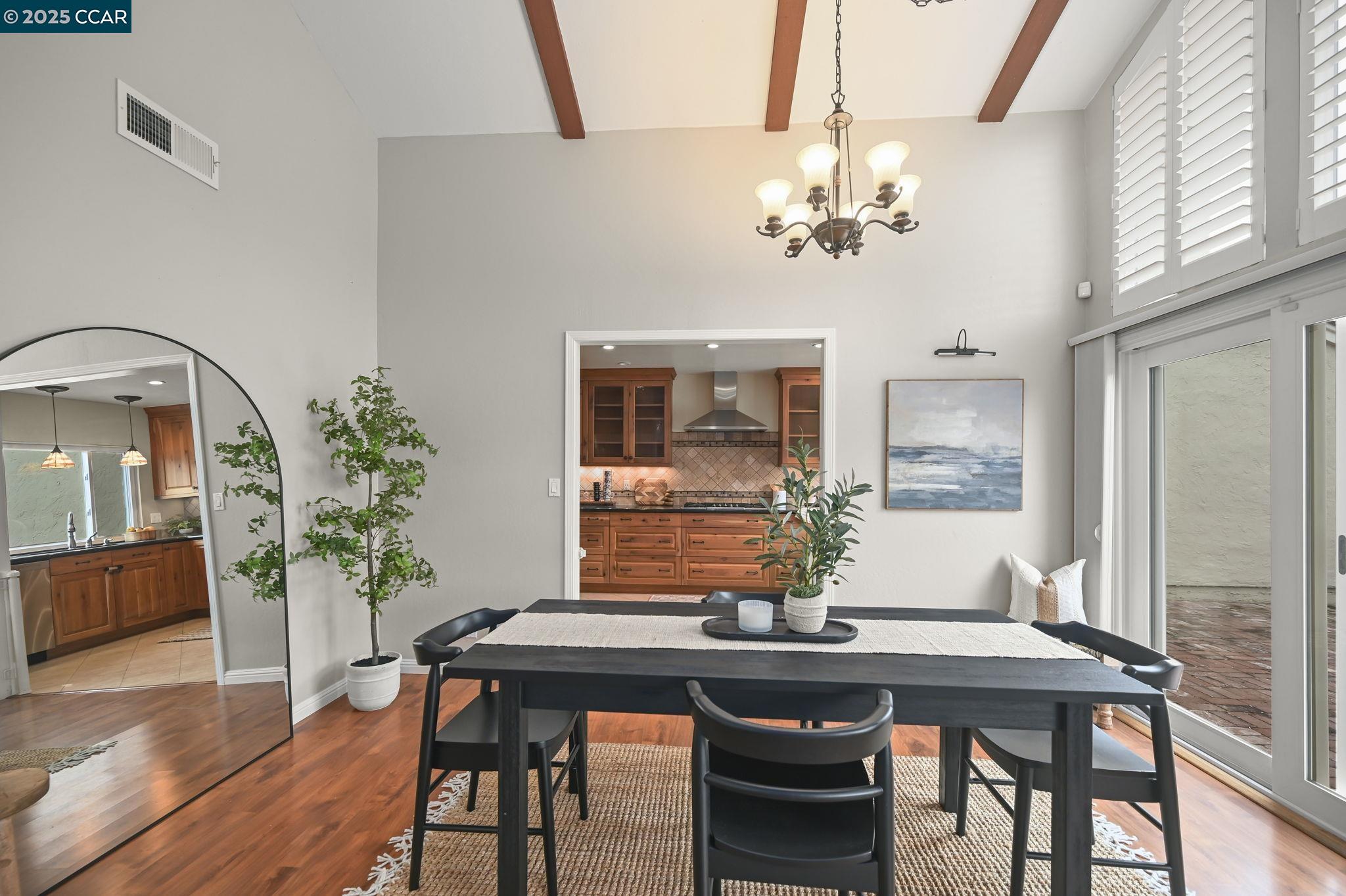 Photo #6: 41115613 Listing: Photo #6