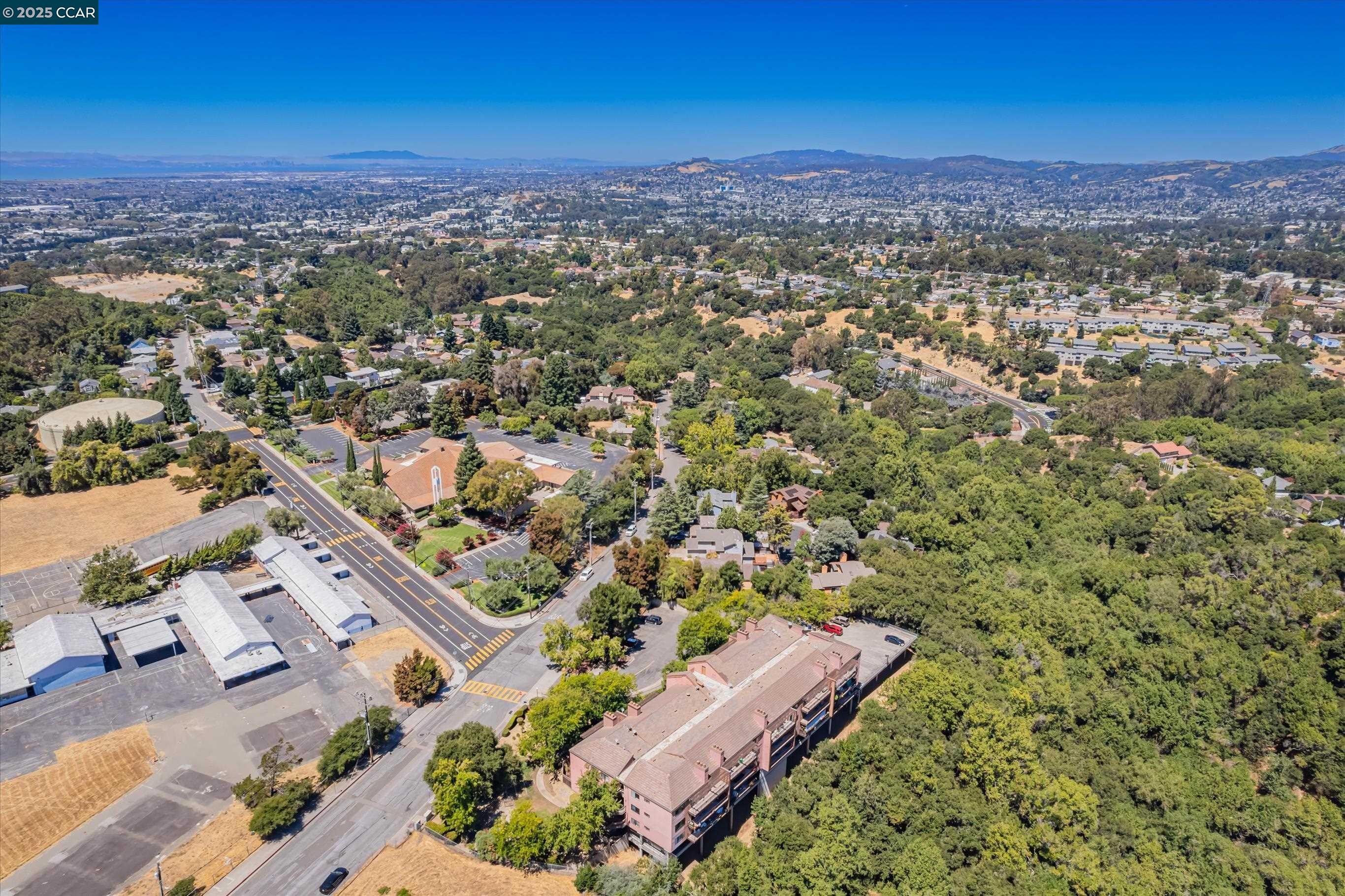 Detail Gallery Image 51 of 54 For 25676 University Ct #323,  Hayward,  CA 94542 - 3 Beds | 2 Baths