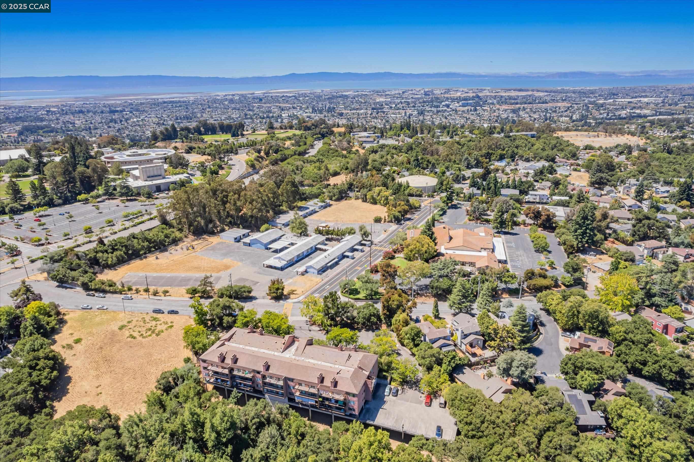 Detail Gallery Image 52 of 54 For 25676 University Ct #323,  Hayward,  CA 94542 - 3 Beds | 2 Baths