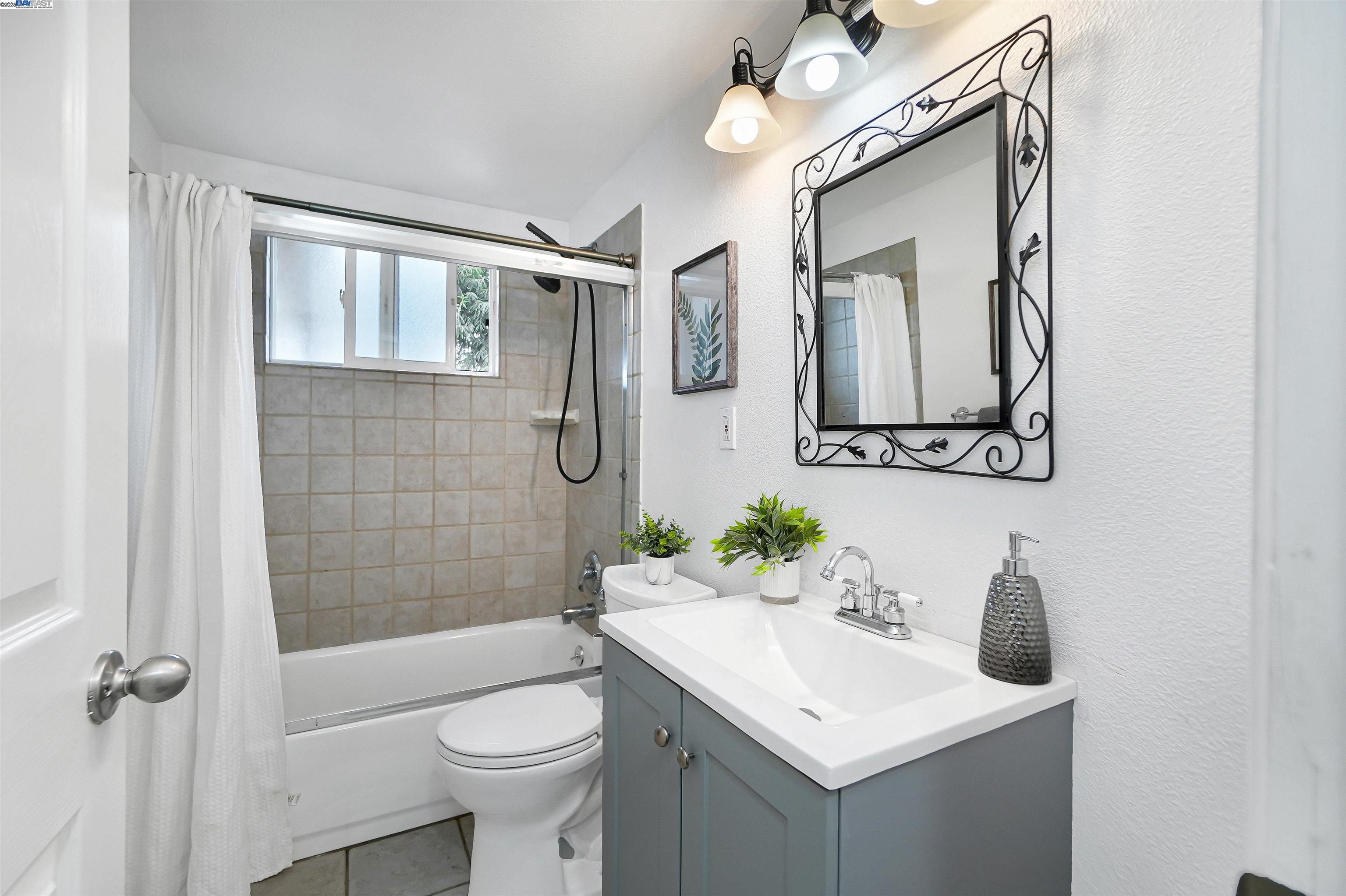 Detail Gallery Image 19 of 43 For 27923 Havana Ave, Hayward,  CA 94544 - 3 Beds | 2 Baths