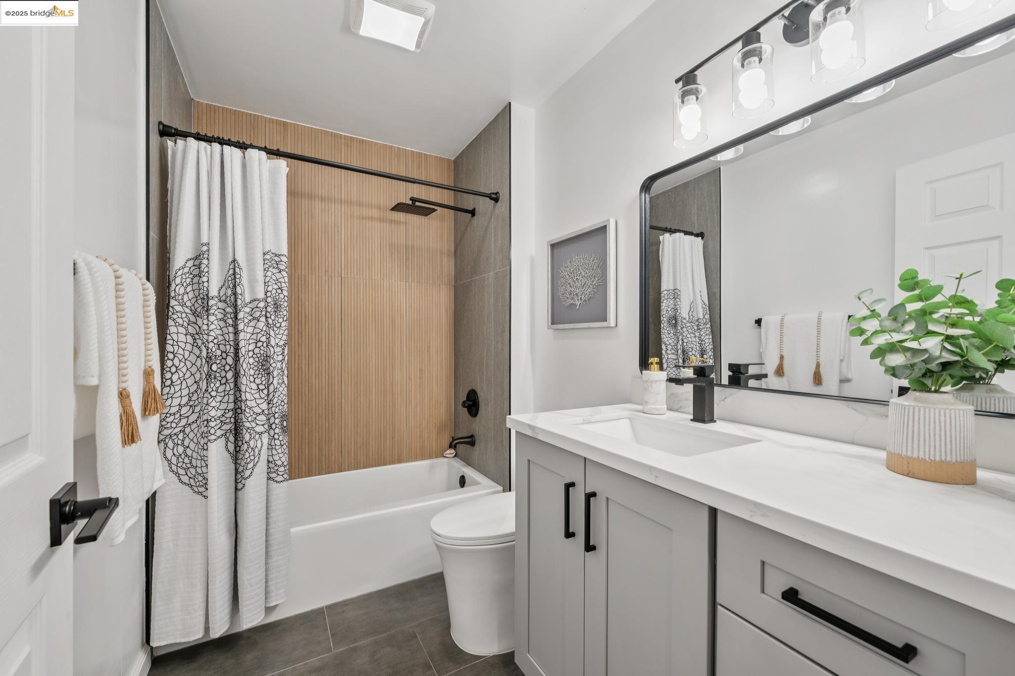 Photo #16: 41115618 Listing: Photo #16