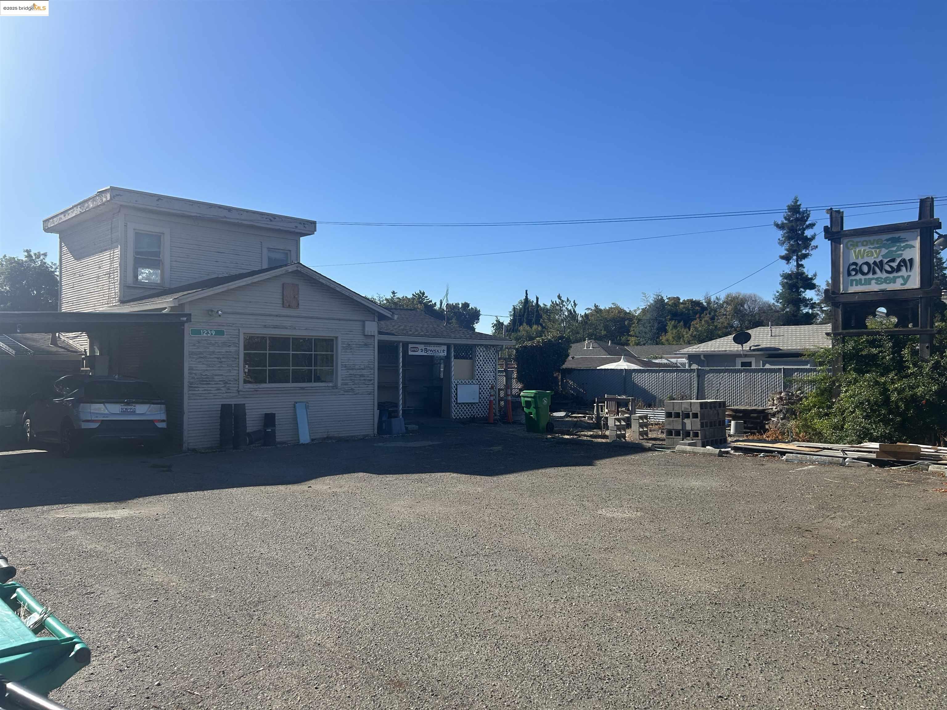 Detail Gallery Image 3 of 12 For 1239 Grove Way, Hayward,  CA 94541 - – Beds | – Baths