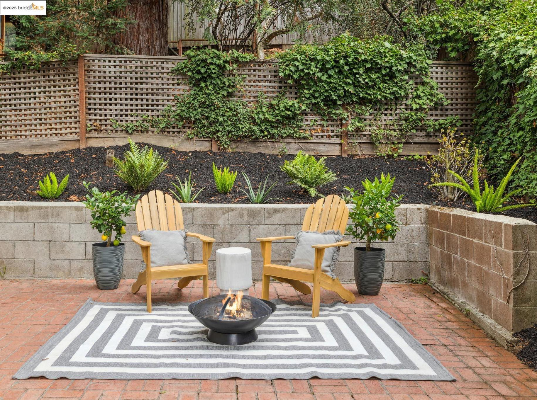 Detail Gallery Image 35 of 54 For 224 Beauforest Drive, Oakland,  CA 94611 - 3 Beds | 2 Baths