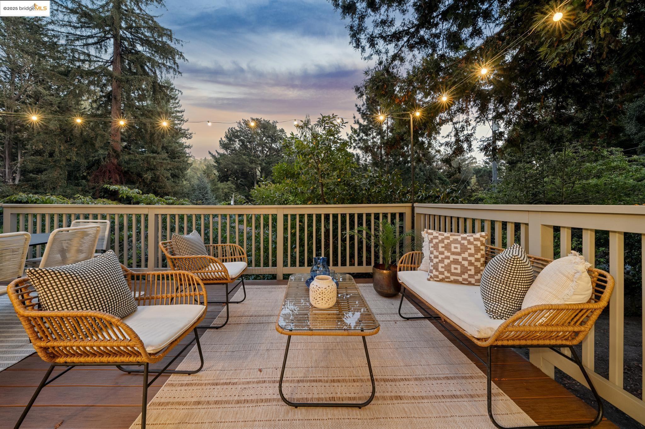 Detail Gallery Image 51 of 54 For 224 Beauforest Drive, Oakland,  CA 94611 - 3 Beds | 2 Baths