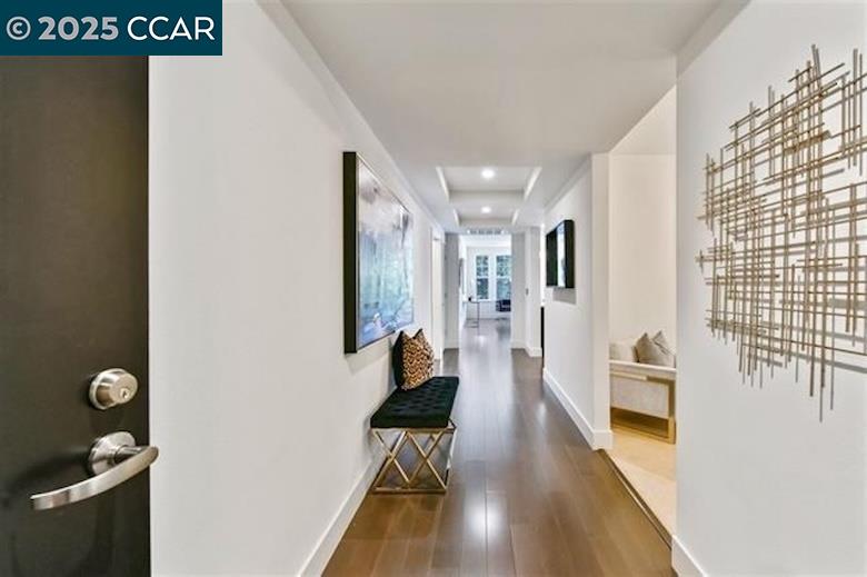 Detail Gallery Image 5 of 20 For 1000 Dewing Ave #301,  Lafayette,  CA 94549 - 1 Beds | 1/1 Baths